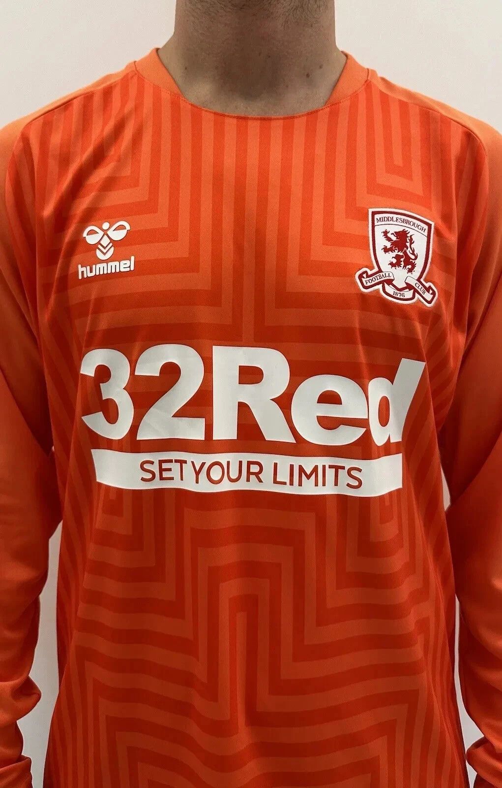 Hummel Middlesbrough 2021 2022 GOALKEEPER JERSEY SOCCER LONG SLEEVE Size US L / EU 52-54 / 3 - 4 Thumbnail