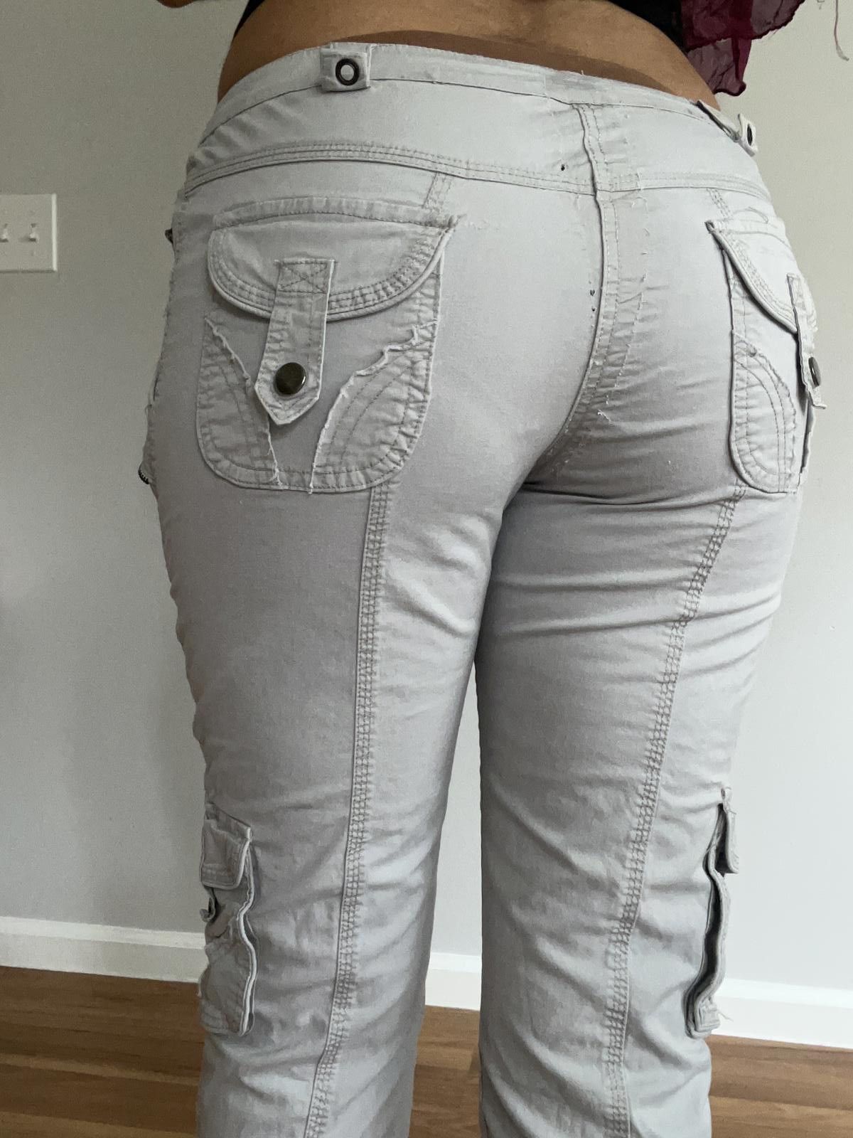 Other Women’s embellished light grey cargo pants Size 28" / US 6 / IT 42 - 6 Thumbnail