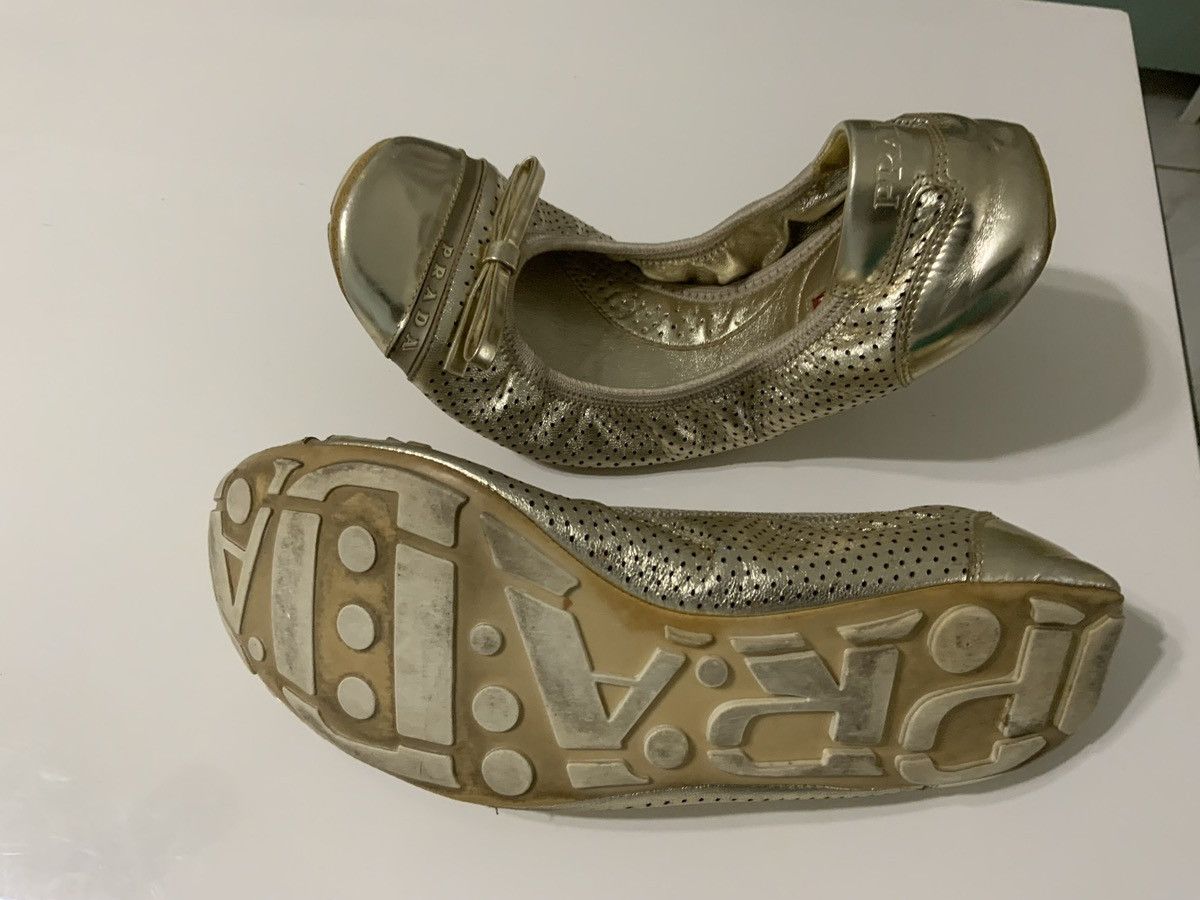 Prada PRADA Women's Metallic Gold flats ballerinas Size US 7 / IT 37 - 6 Thumbnail