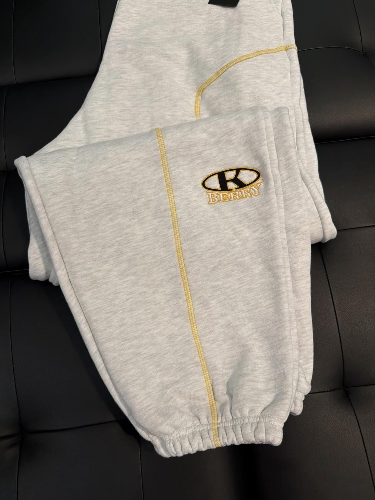 The GV Gallery Gv Gallery Raspberry Hills Grey Sweatpants Size Medium Size US 32 / EU 48 - 2 Thumbnail