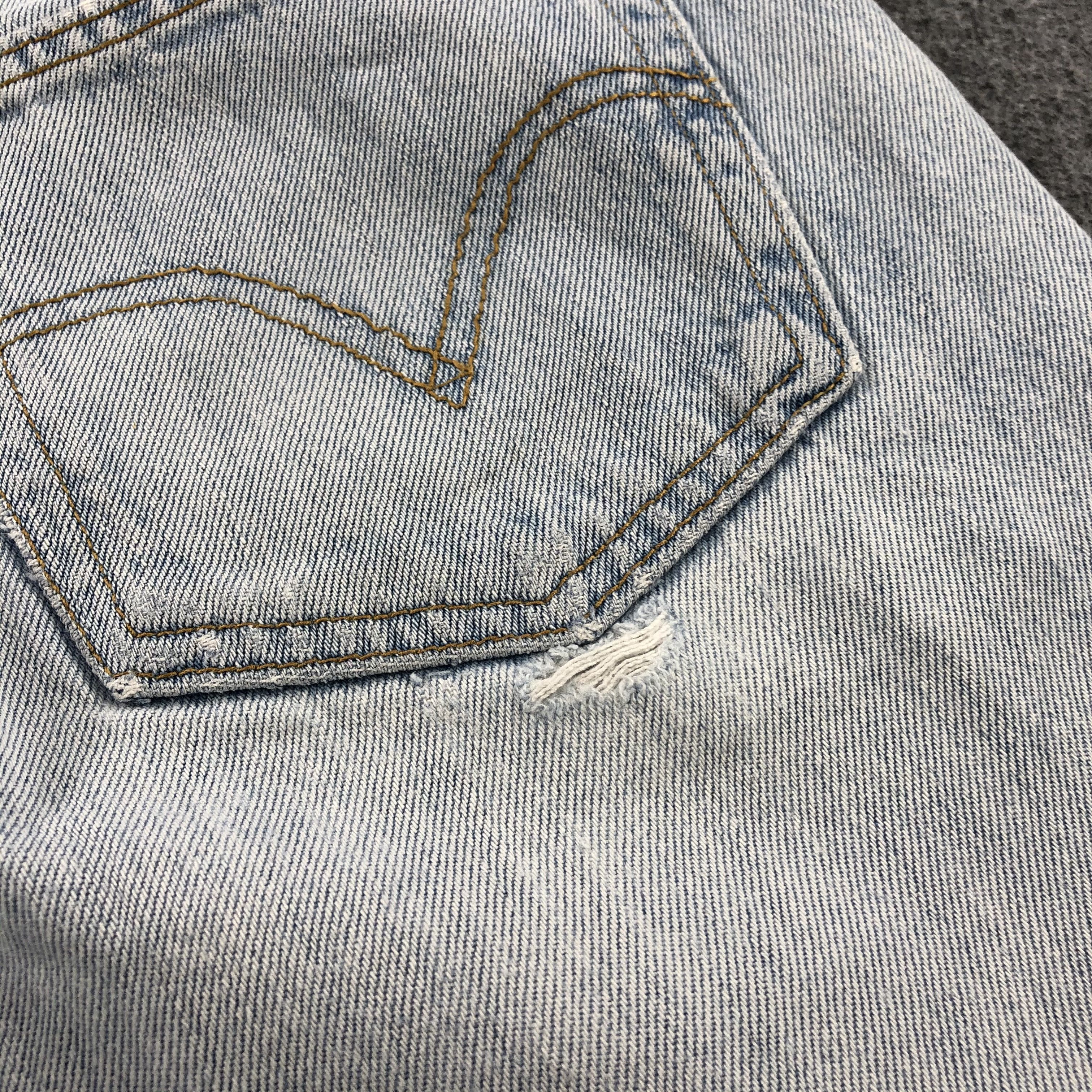 Levi's Light Wash Vintage Distress Levis 501 Jeans-JM1523 Size US 32 / EU 48 - 8 Thumbnail