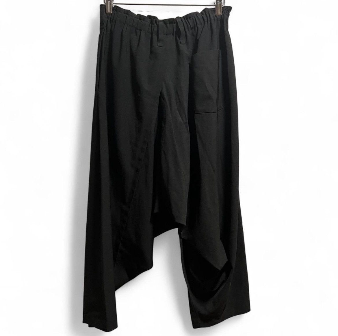 Issey Miyake Issey Miyake black asymmetrical drop crotch pants Size 29" - 2 Thumbnail