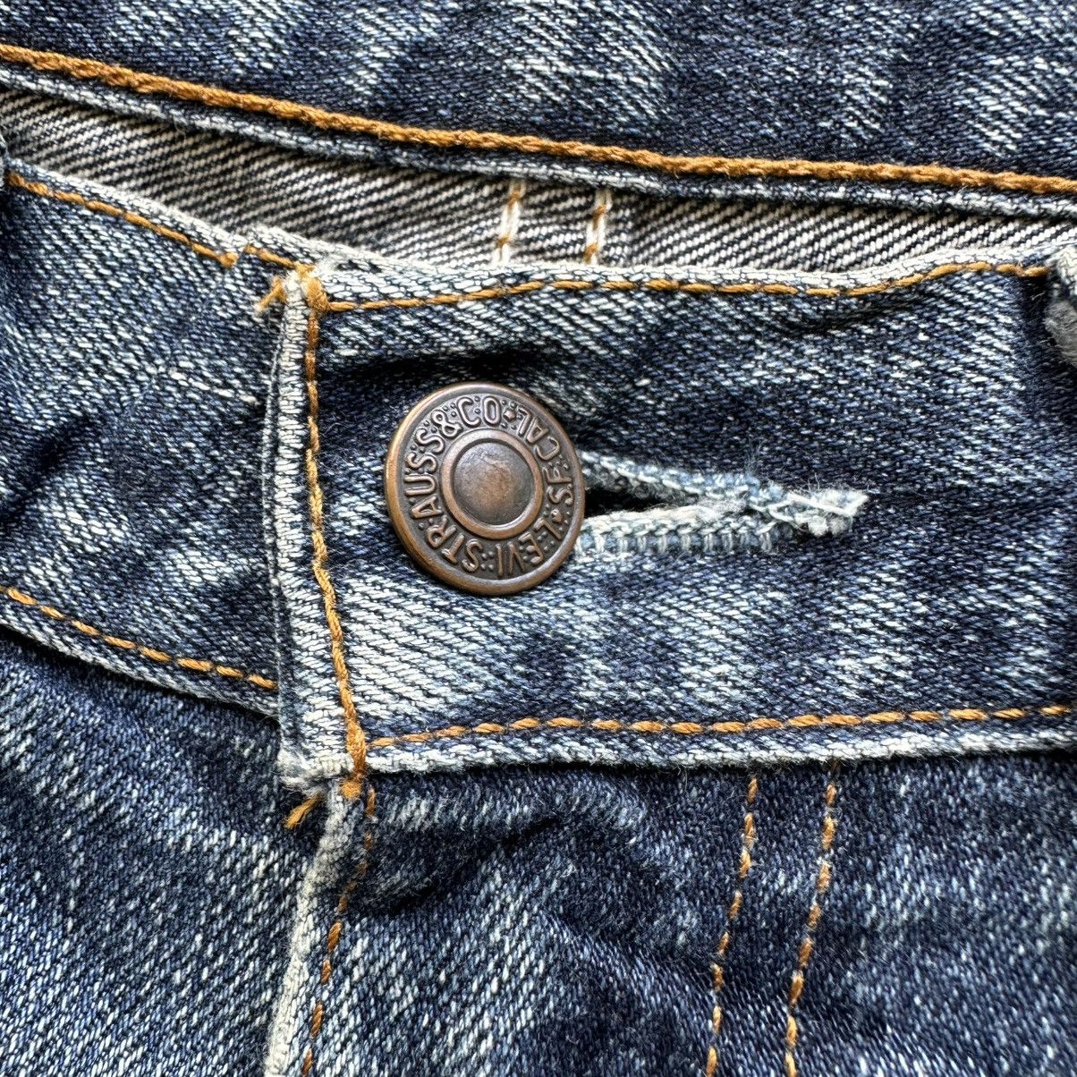 Levi's Vintage Levi’s 517 FLARE Distressed Faded Denim Jean Pant Size US 32 / EU 48 - 3 Thumbnail