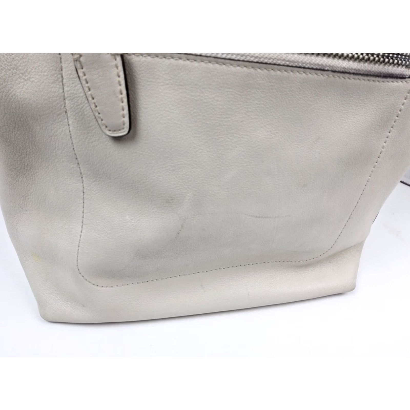 Coach VINTAGE Coach Legacy Tassel Duffle Leather Shoulder Handbag Purse 19889 Brown Off-White Size ONE SIZE - 7 Thumbnail