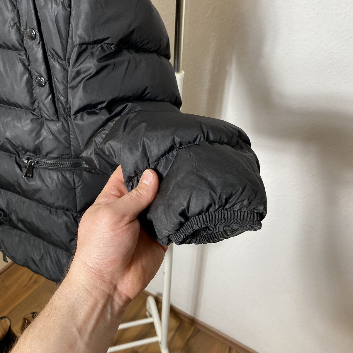 Moncler Down jacket Moncler Gene Giubbotto Women’s Size XL / US 12-14 / IT 48-50 - 12 Thumbnail