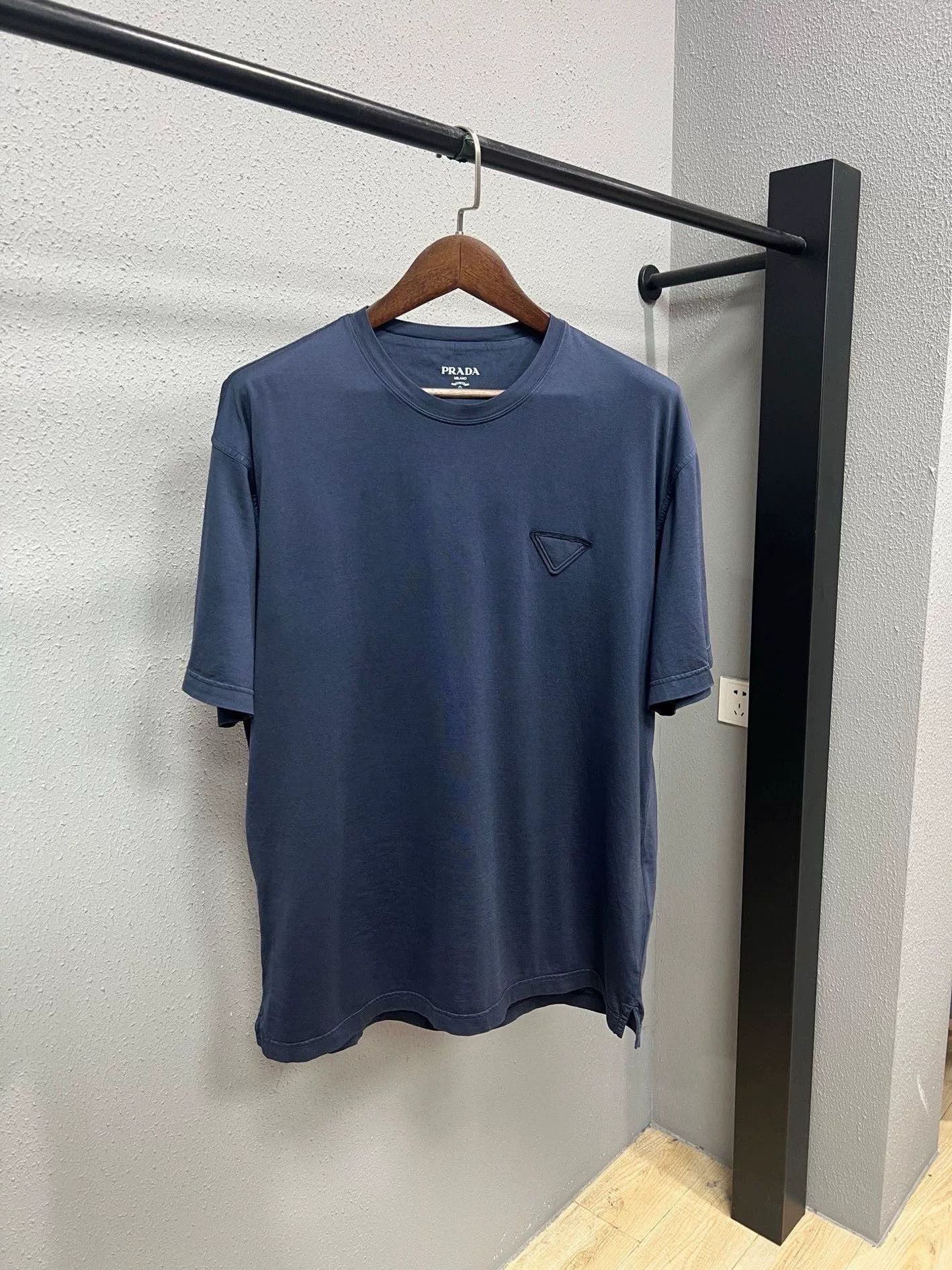 Prada Prada Cotton Triangle Logo Short-Sleeve Size US XL / EU 56 / 4 - 1 Thumbnail