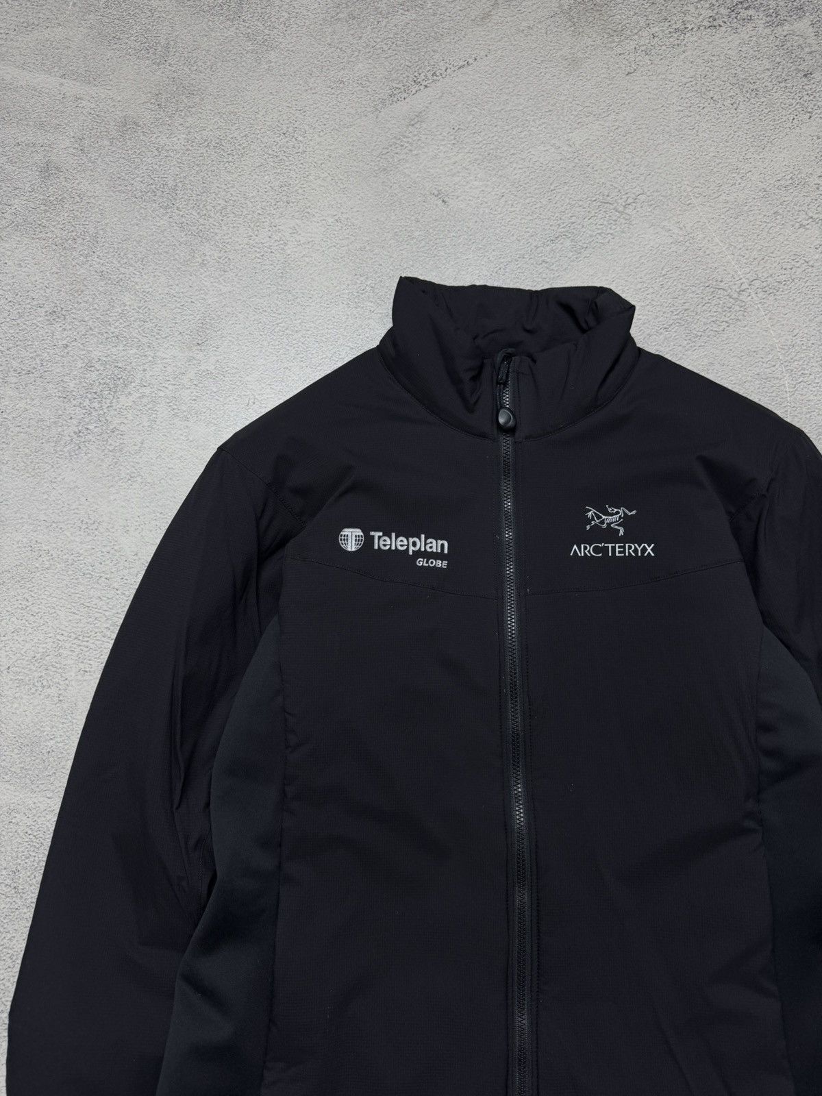Arc'teryx Vintage Y2k Arc’teryx Nylon Reflective Logo Jacket 00’s Size M / US 6-8 / IT 42-44 - 8 Thumbnail