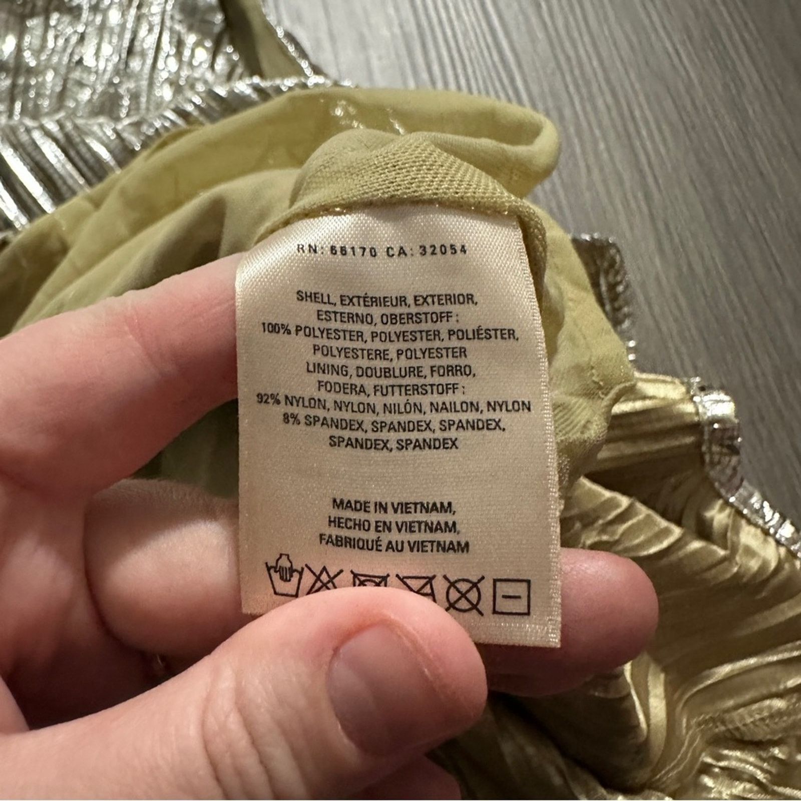 Anthropologie Anthropologie Maeve Shine On Silver Metallic Sleeveless Top Size S / US 4 / IT 40 - 7 Thumbnail
