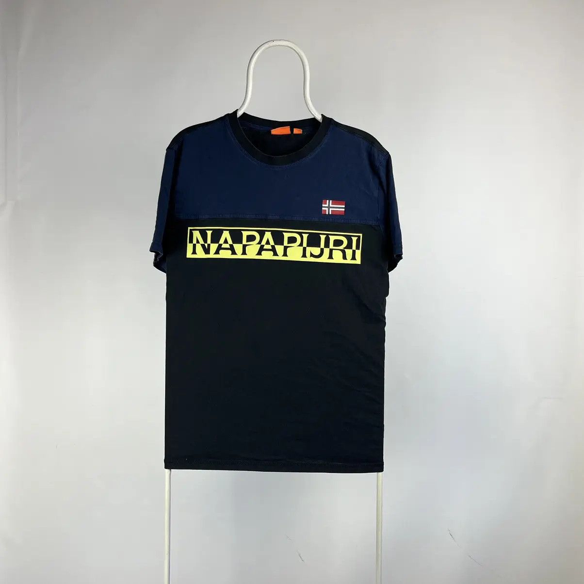 Napapijri Napapijiri Tshirt box logo size XLarge Size US XL / EU 56 / 4 - 1 Thumbnail