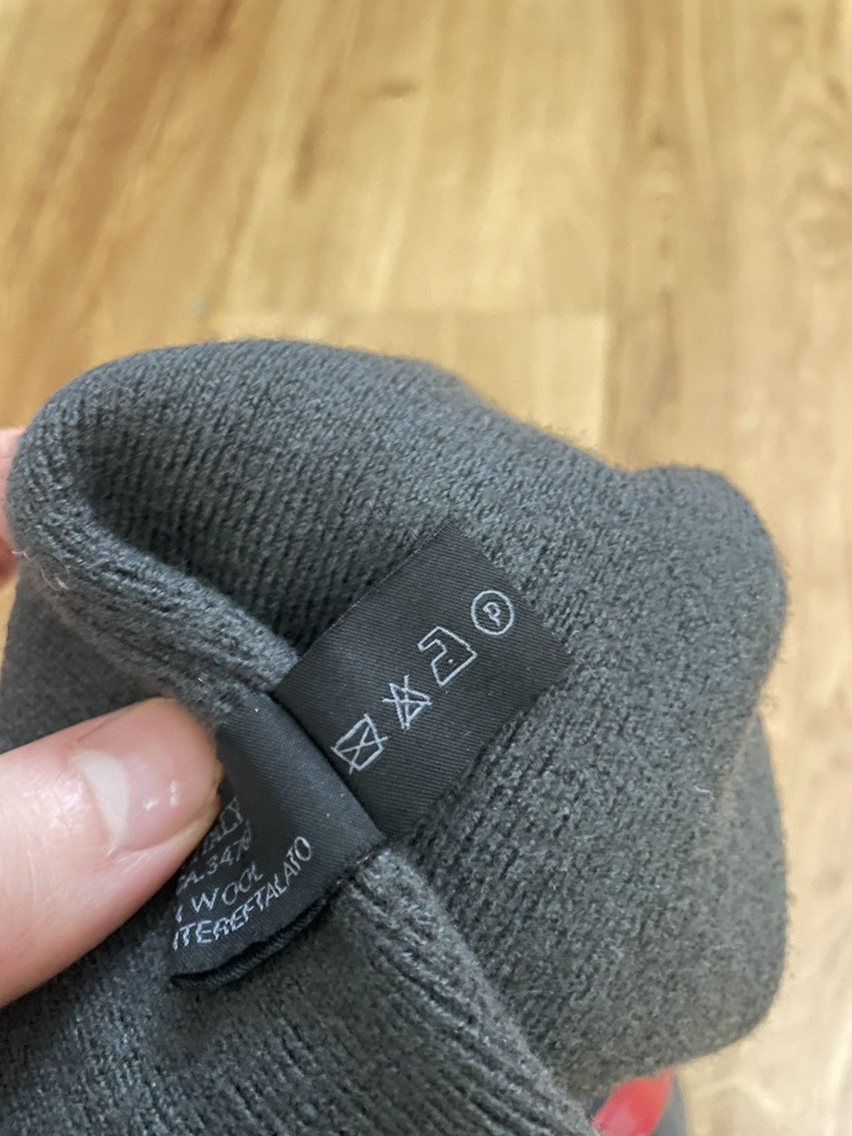 Prada Prada red stripe beanie Size ONE SIZE - 7 Thumbnail