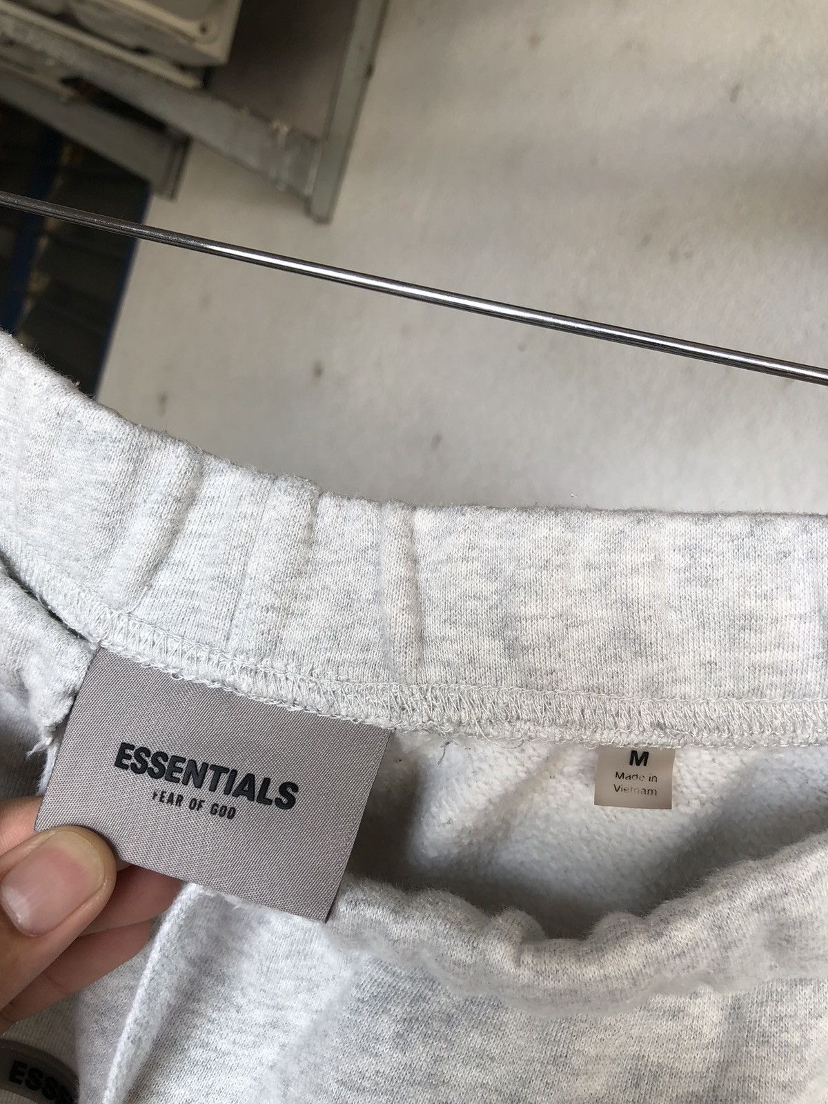 Essentials Essentials x Fear of God Gray Core Sweatpants Size US 33 - 14 Thumbnail