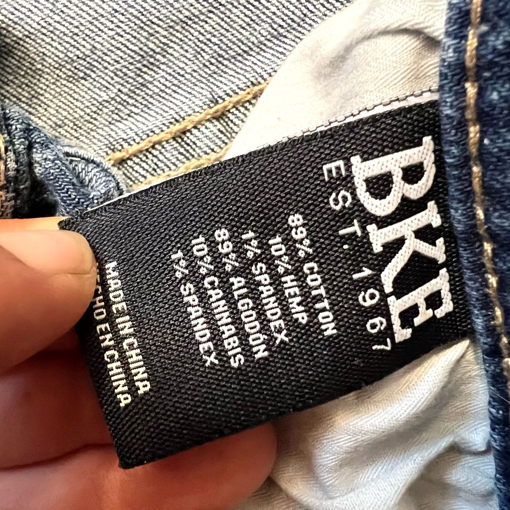BKE BKE Jeans Mens 32 X30 Jake Straight Blue Denim Buckle Distressed Holes Jeans Mens 32 X30 Blue Buckle Distressed Holes Straight 30in Buckle Holes Mens Size US 32 / EU 48 - 6 Thumbnail