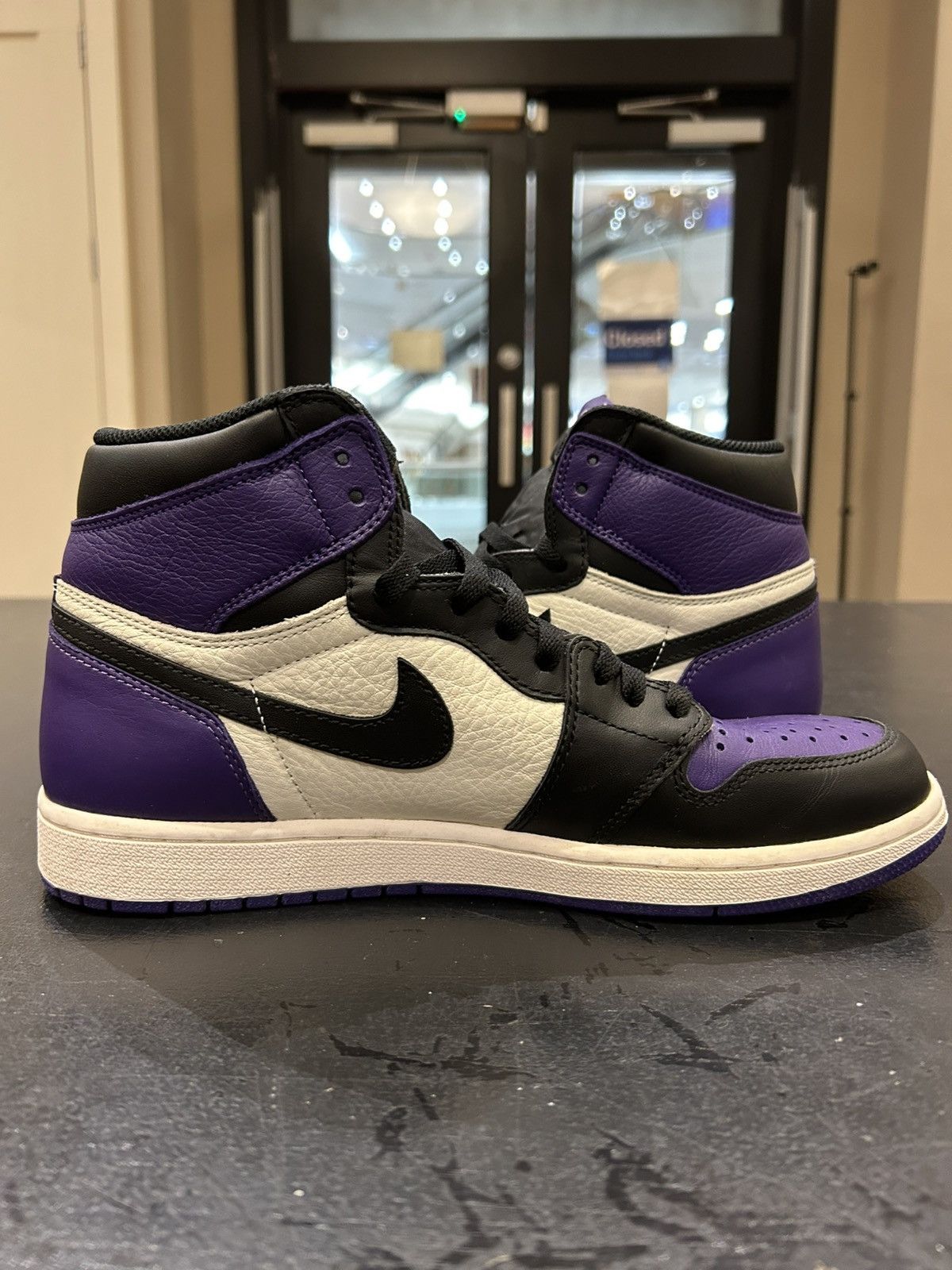 Jordan Brand Jordan 1 Retro ‘Court Purple’ Size US 10.5 / EU 43-44 - 4 Thumbnail