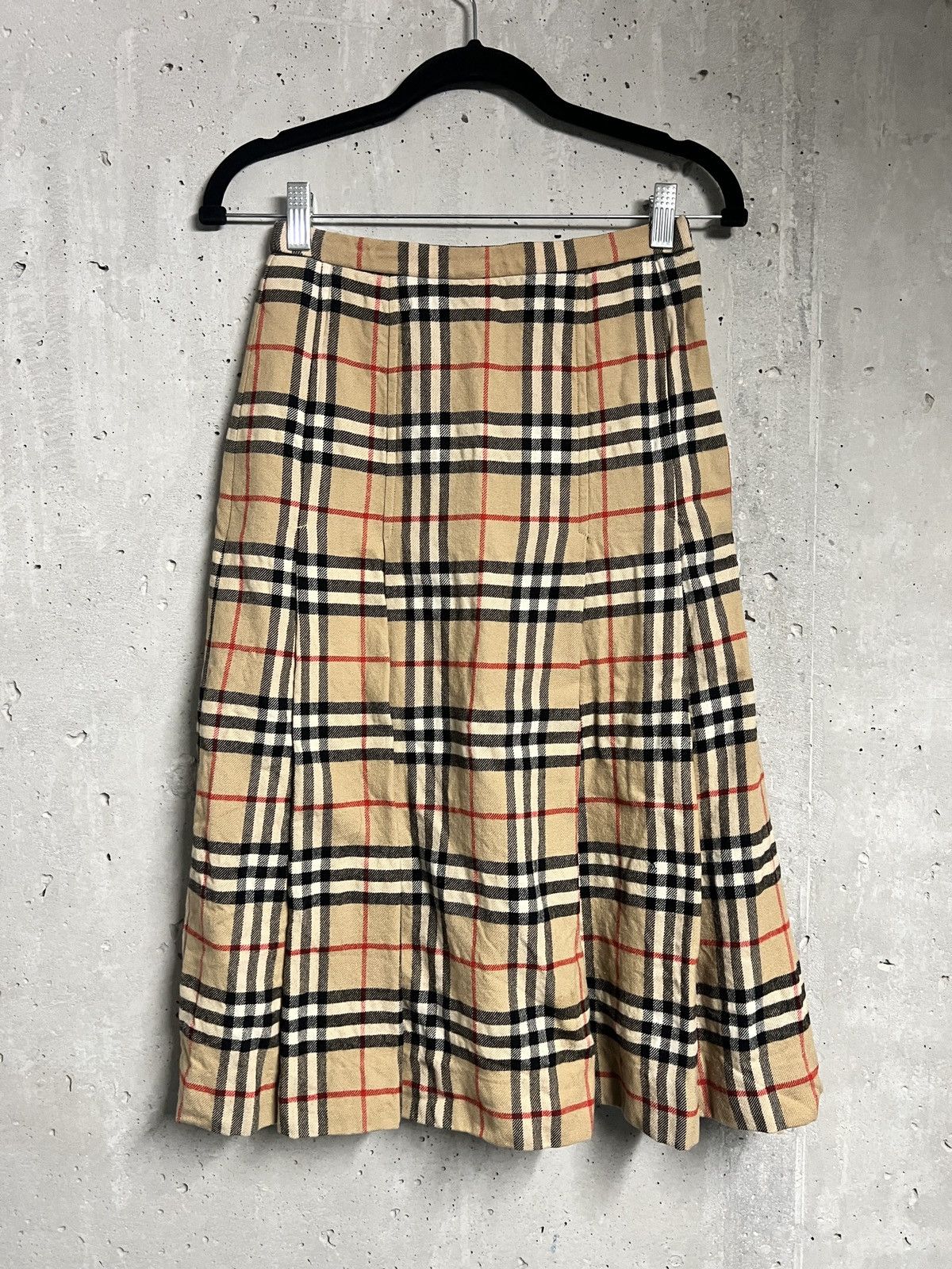 Burberry Vintage Burberrys Nova Check Skirt Wool. Long Beige Size 27" / US 4 / IT 40 - 4 Thumbnail