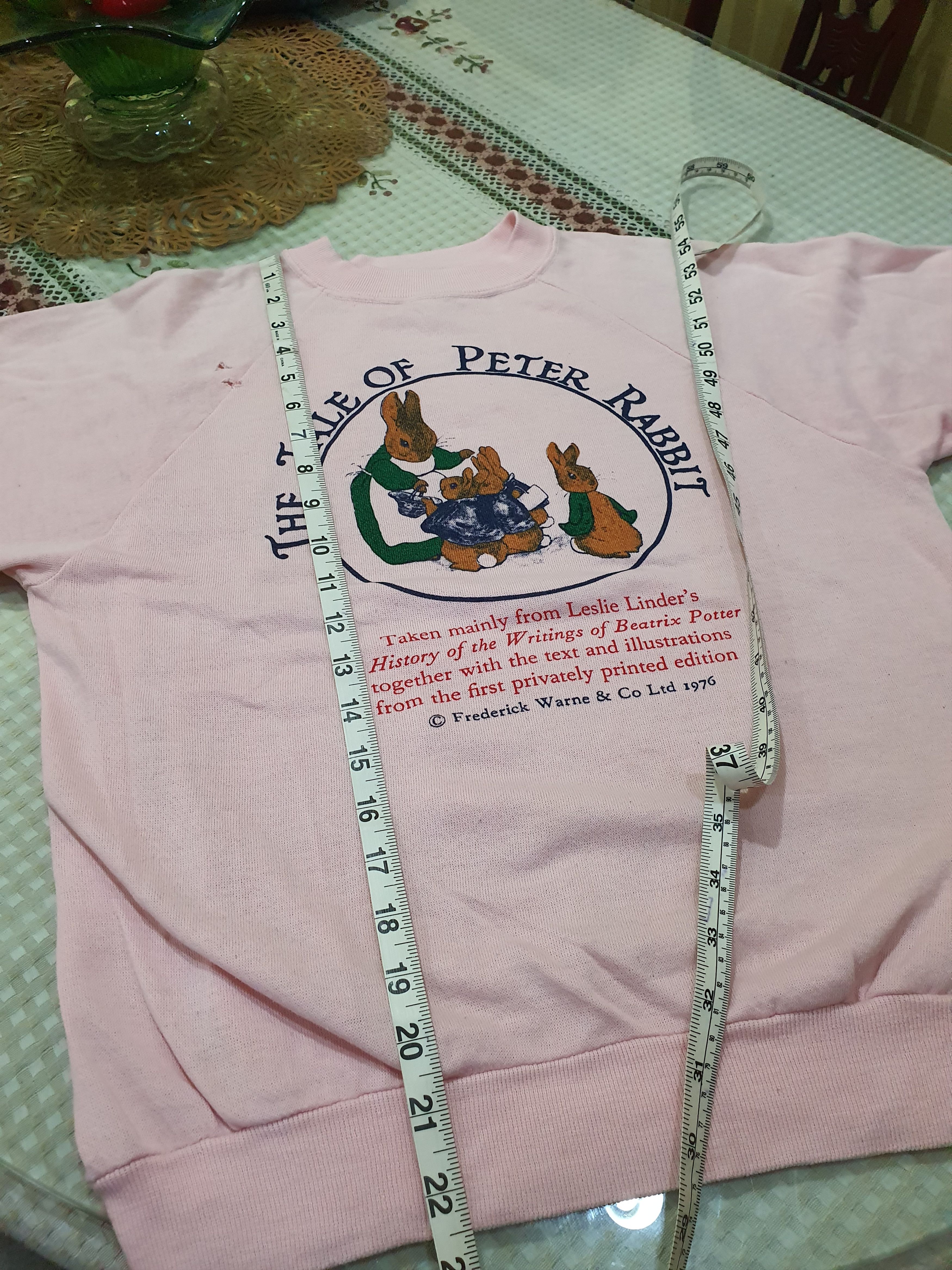 Sunray Sportswear vintage pink "The Tale of Peter Rabbit" graphic sweatshirt. Size US S / EU 44-46 / 1 - 11 Thumbnail