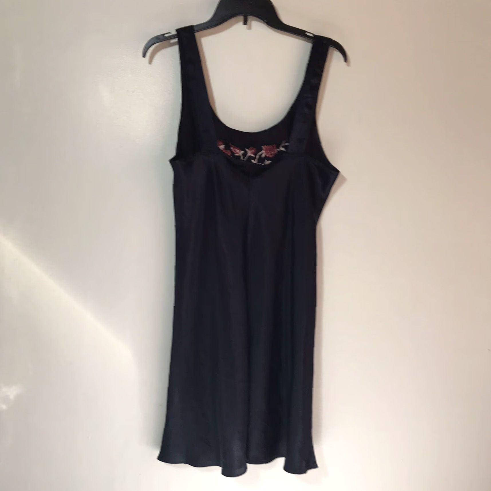 Vintage Intimate Affair Gown Womens Size L Navy Blue Embroidered Roses Solid Sleeveless Size ONE SIZE - 2 Thumbnail