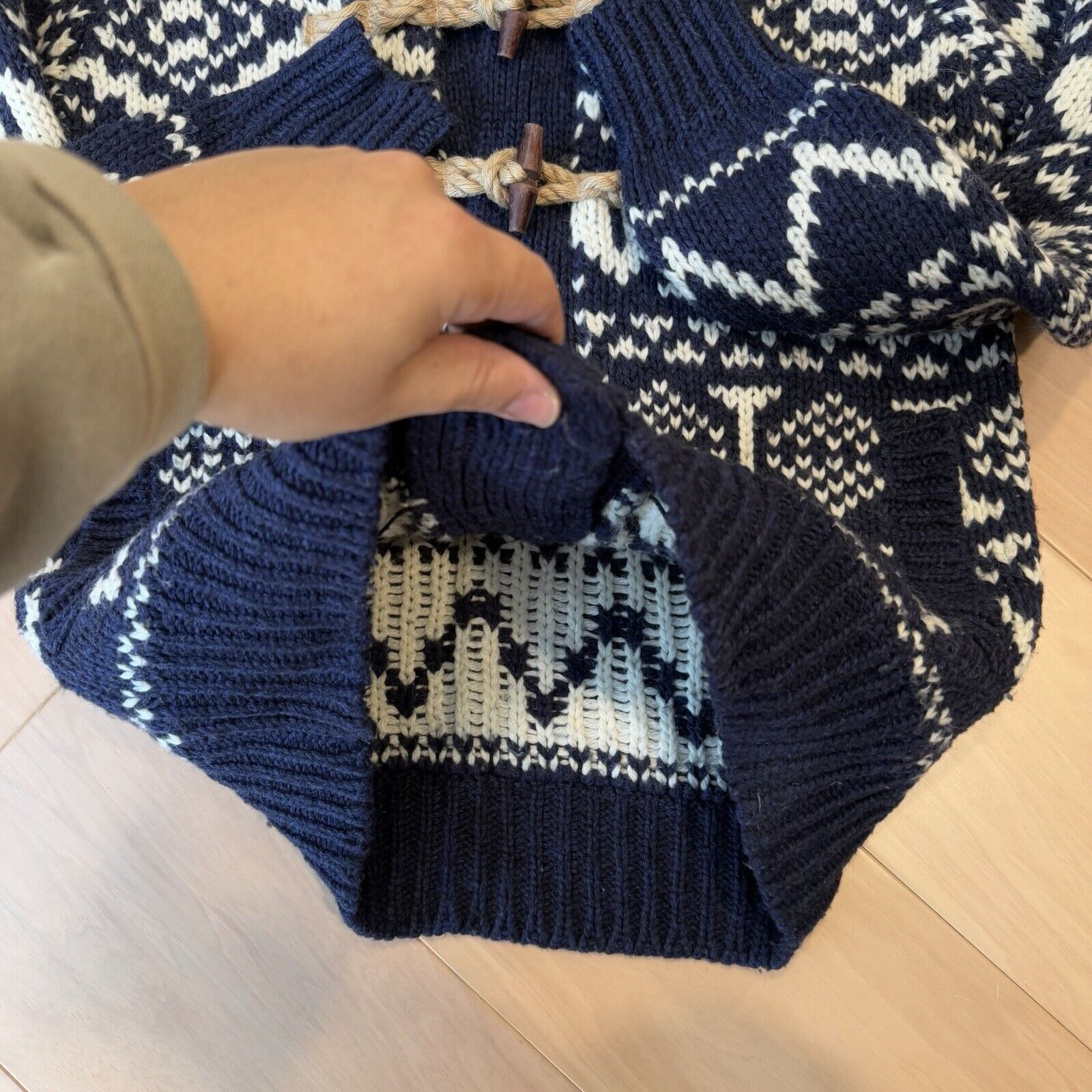 Burton Burton London Cardigan Large Blue Wool Toggle Cowichan Heavy Size US L / EU 52-54 / 3 - 6 Thumbnail
