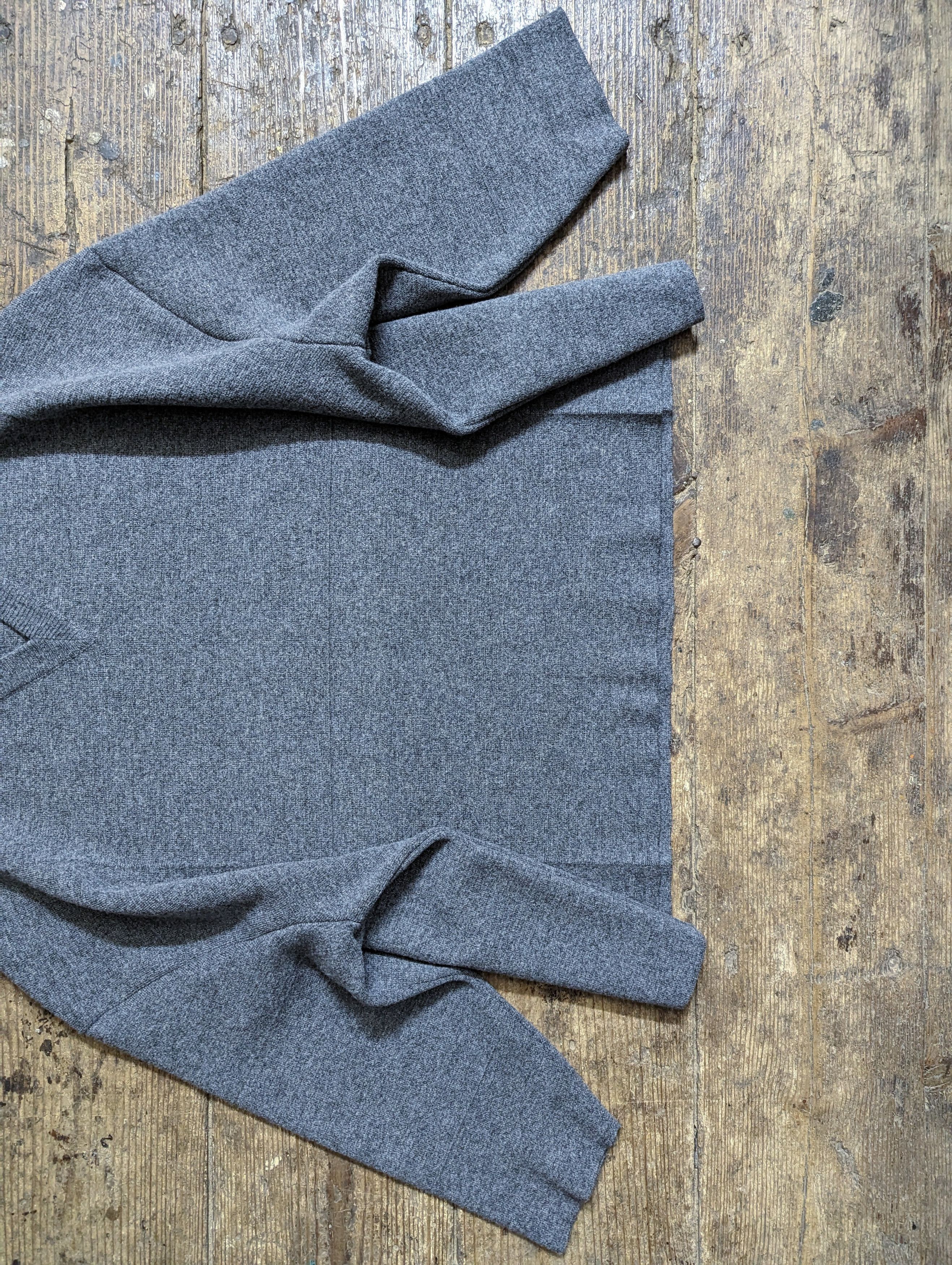 Balenciaga A/W 16 Balenciaga Paneled Details Cut Off Hem Sweater Size US M / EU 48-50 / 2 - 3 Thumbnail