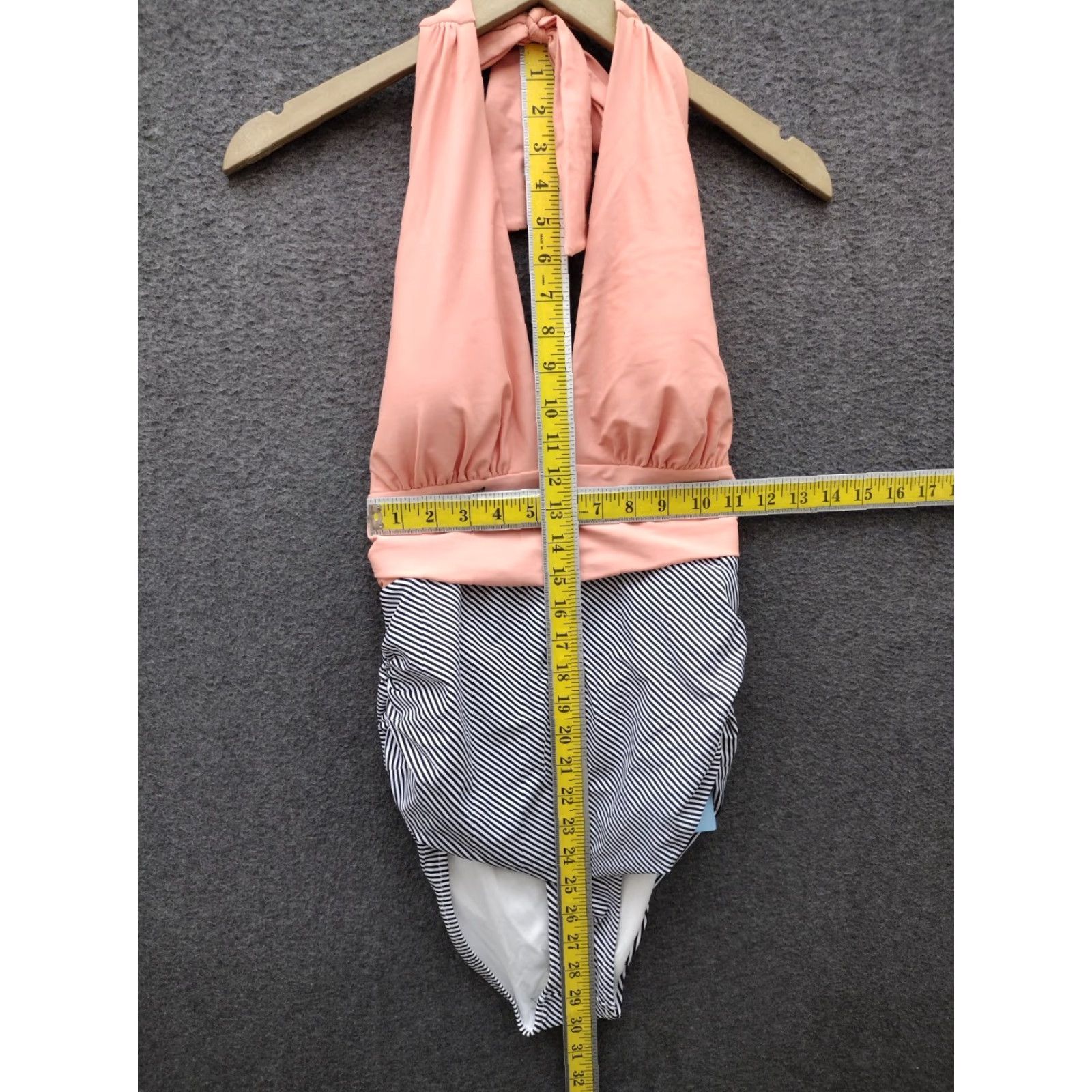 Vintage Cupshe Women's XL Pink Halter Plunging Neck Ruched One Piece Swimsuit Size ONE SIZE - 4 Thumbnail