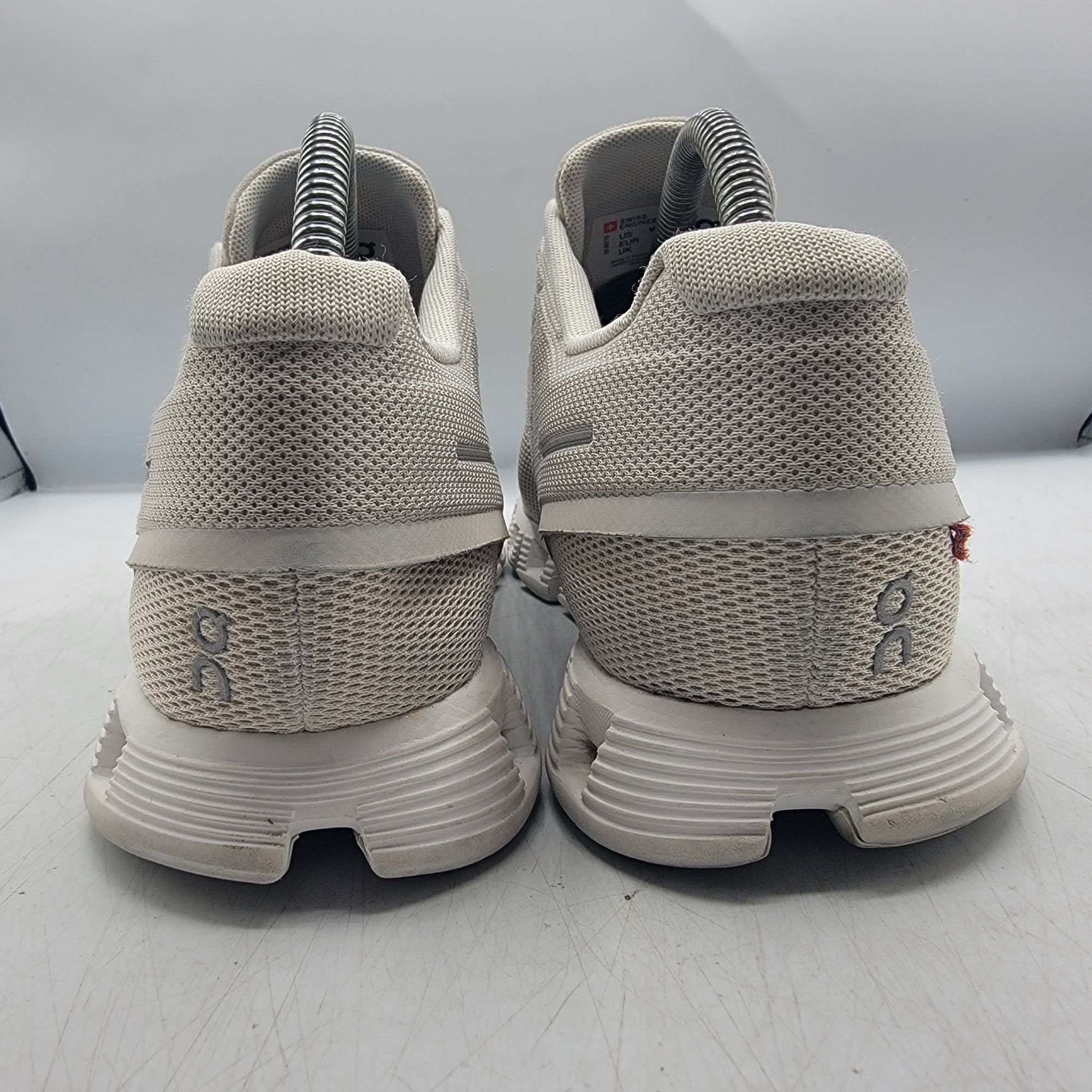 On On Cloud 5 Women 10 Pearl White Athletic Shoes Running Walki Size US 10 / IT 40 - 4 Thumbnail
