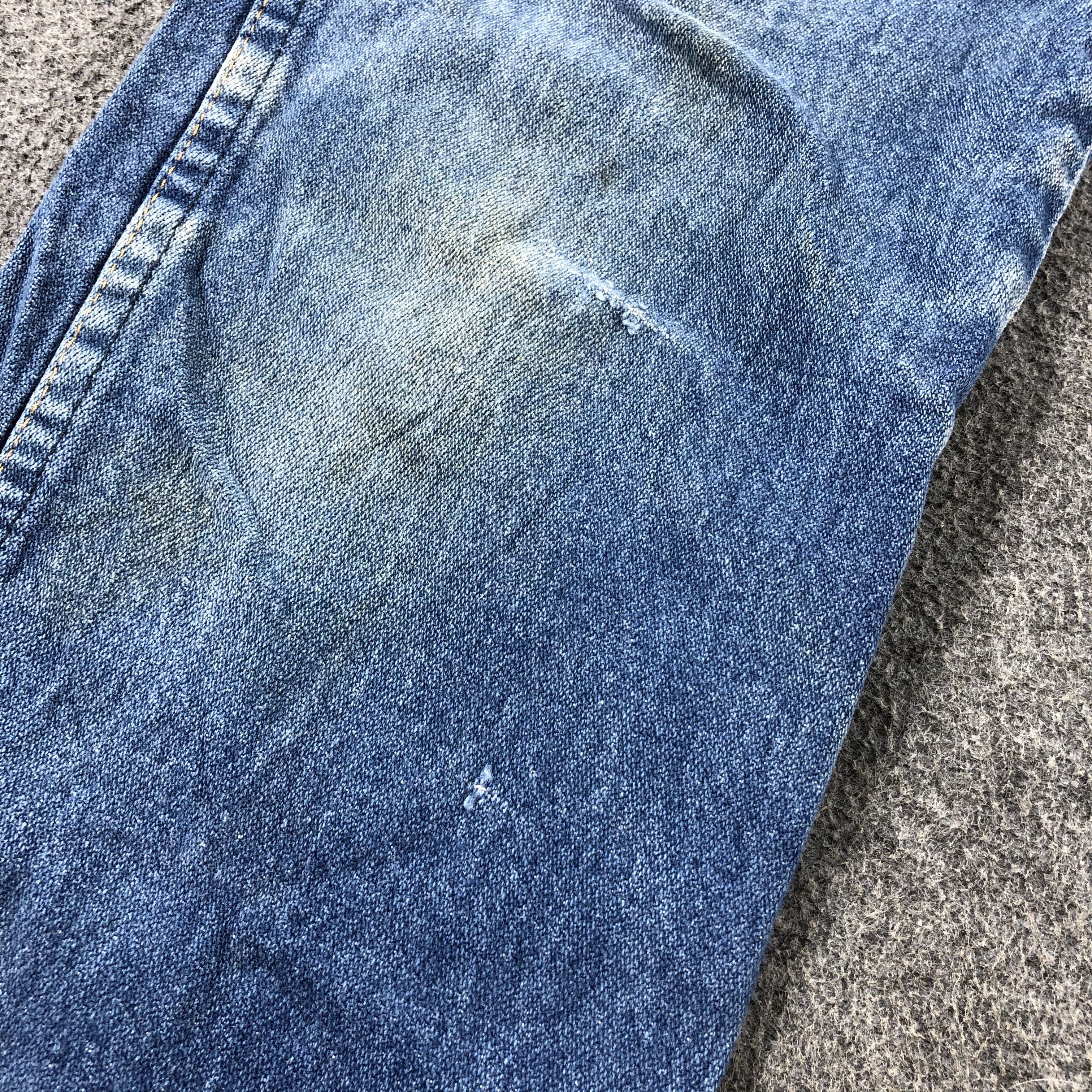 Vintage Vintage Blue Wash Wrangler Jeans-J2597 Size US 26 / EU 42 - 8 Thumbnail
