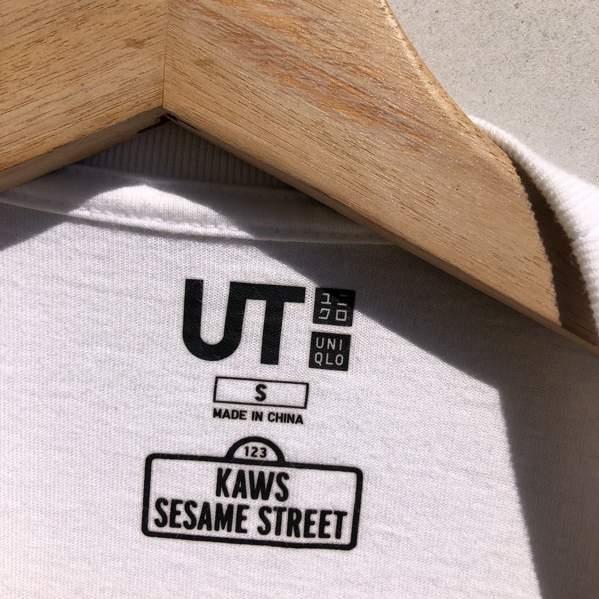 Kaws 🔥Accept Binding Offer🔥 Kaws x Sesame Street Size US S / EU 44-46 / 1 - 4 Thumbnail
