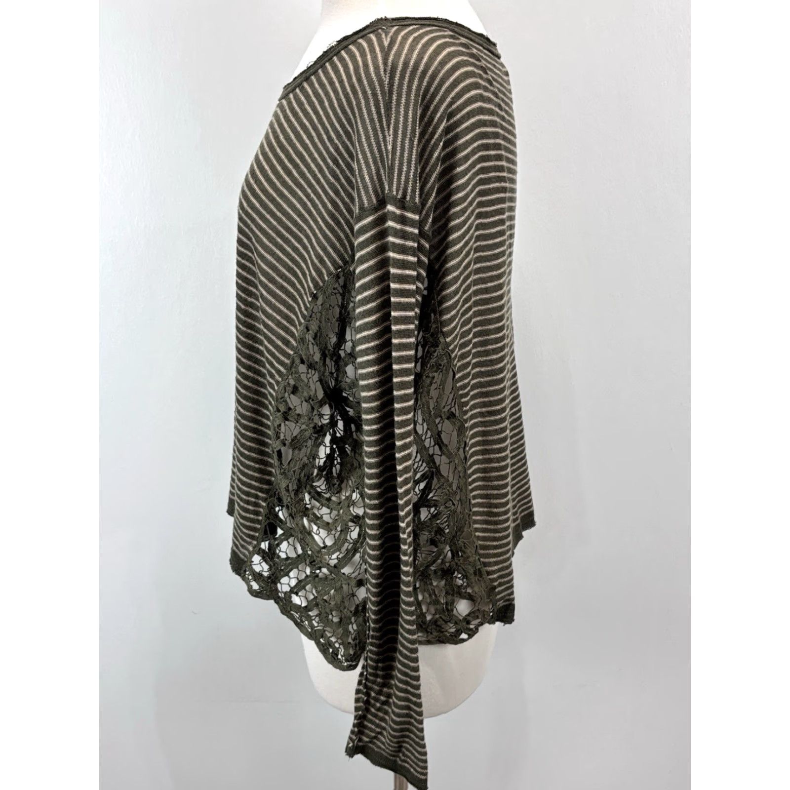 Free People Free People Blouse Women Size Small Olive Linen Stripe 3/4 Sleeve Round Neck Boxy Love Me Do Size S / US 4 / IT 40 - 2 Thumbnail
