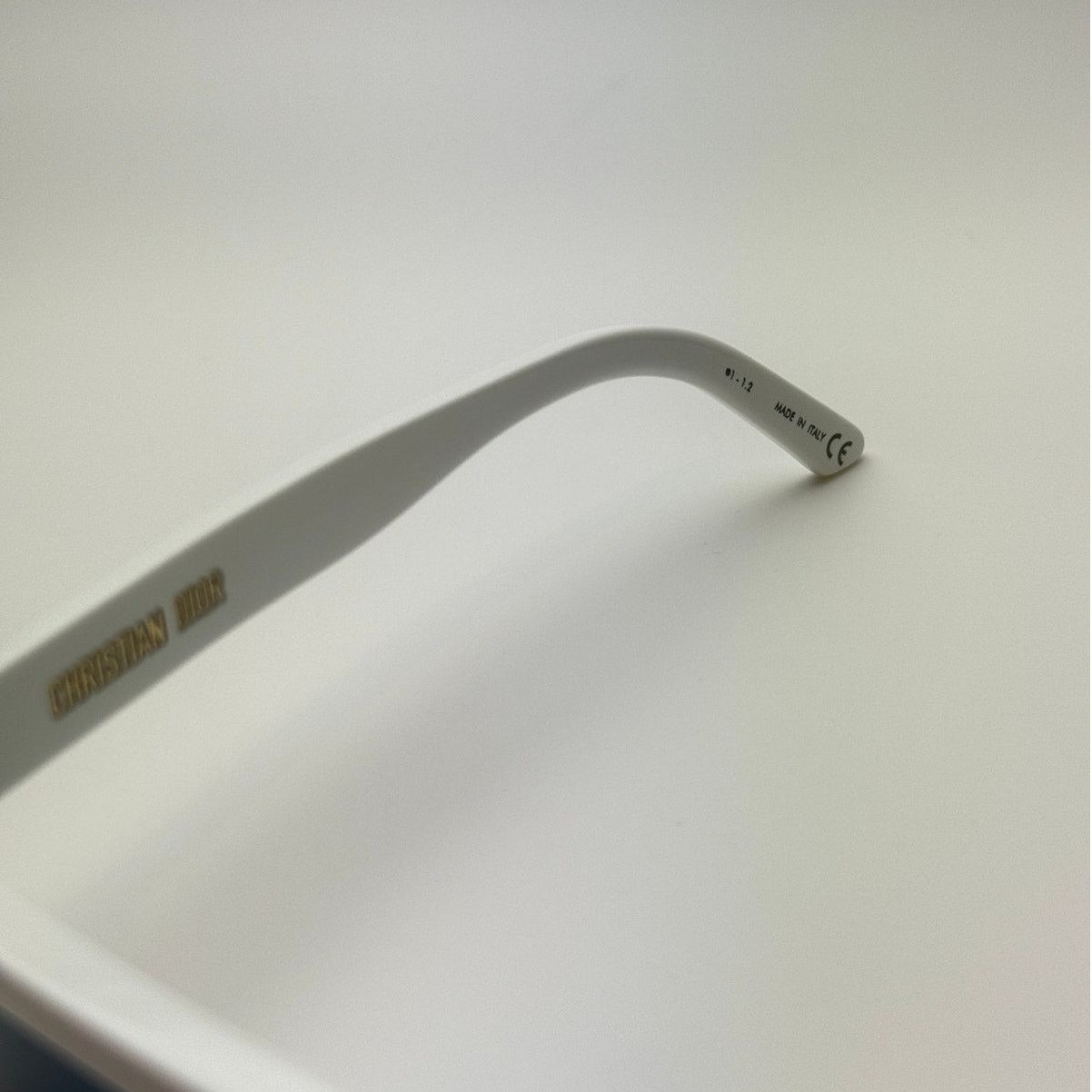 Celine NEW Dior Sunglasses DiorSignature S2U 50B0 White/Blue Women Size ONE SIZE - 7 Thumbnail