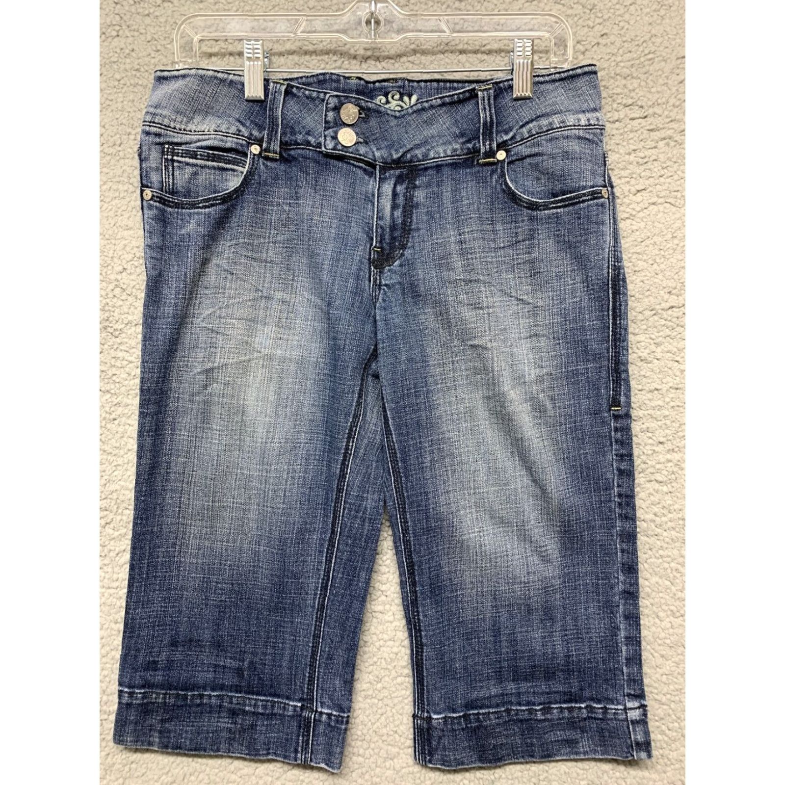 Denime Refuge Premium Womens Capri Jeans Denim Blue Med Wash Size 9 Stretch Size 30" / US 8 / IT 44 - 2 Thumbnail