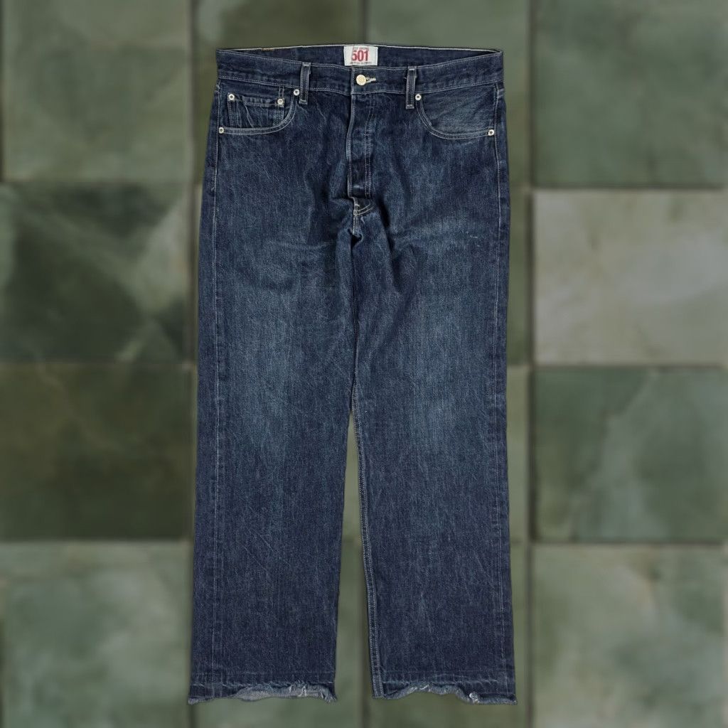 Levi's VINTAGE Levis 501 Jeans Mens 34x28 Blue Denim Straight Button Fly WPL 423 501 Model Dark Fabric Product: Jeans - Levi's 501, 34x28 - Mens Size US 34 / EU 50 - 1 Thumbnail