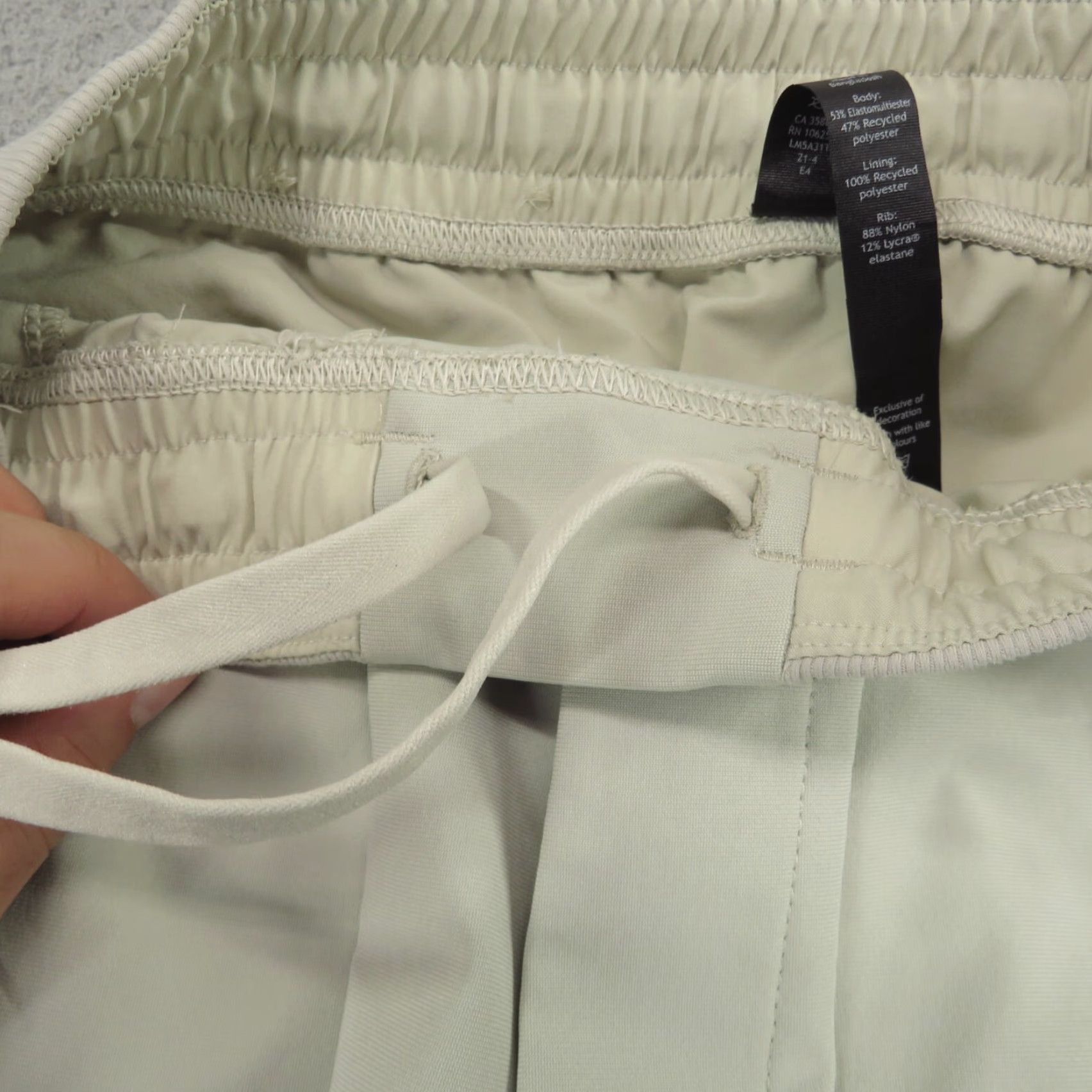 Lululemon Lululemon Joggers Mens XS Silverstone ABC Athleisure Stretch Tapered Khaki 28x32 Concert? No, ignore. Size US 28 / EU 44 - 7 Thumbnail