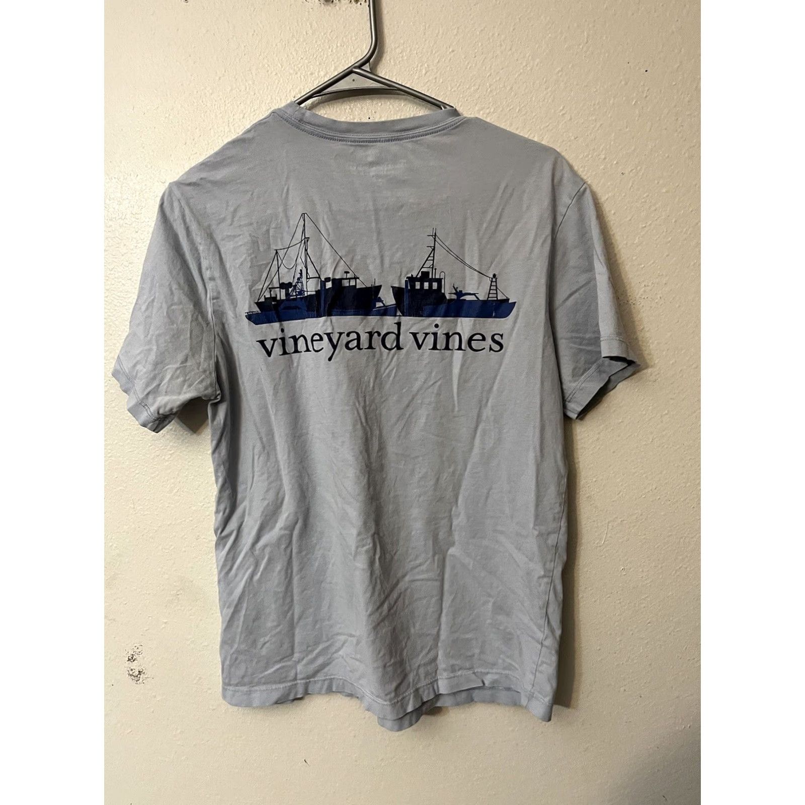 Vineyard Vines Vineyard Vines T Shirt Mens XS Blue Boats Logo Pocket Short Sleeve Distres Size US XS / EU 42 / 0 - 3 Thumbnail