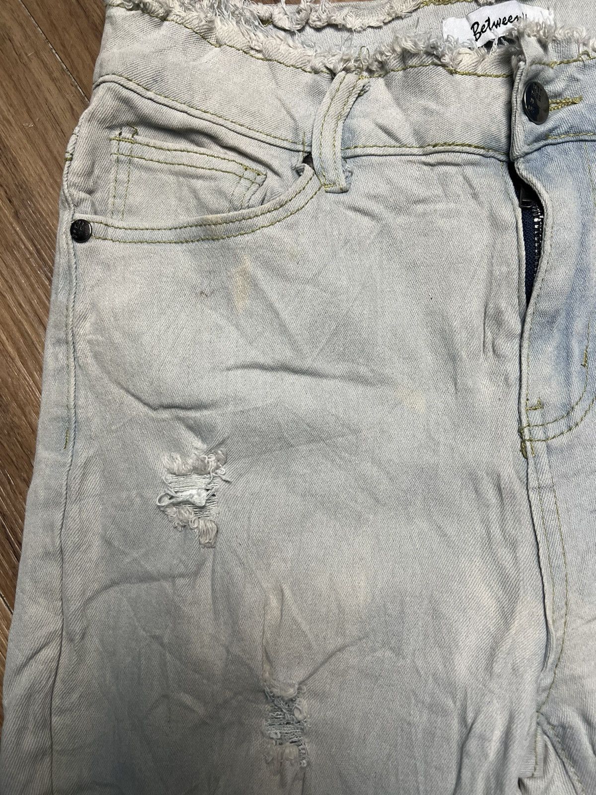 Beauty Beast Groovy Distressed Light Wash Bell Bottom Flare Jeans (41) Size 26" / US 2 / IT 38 - 7 Thumbnail