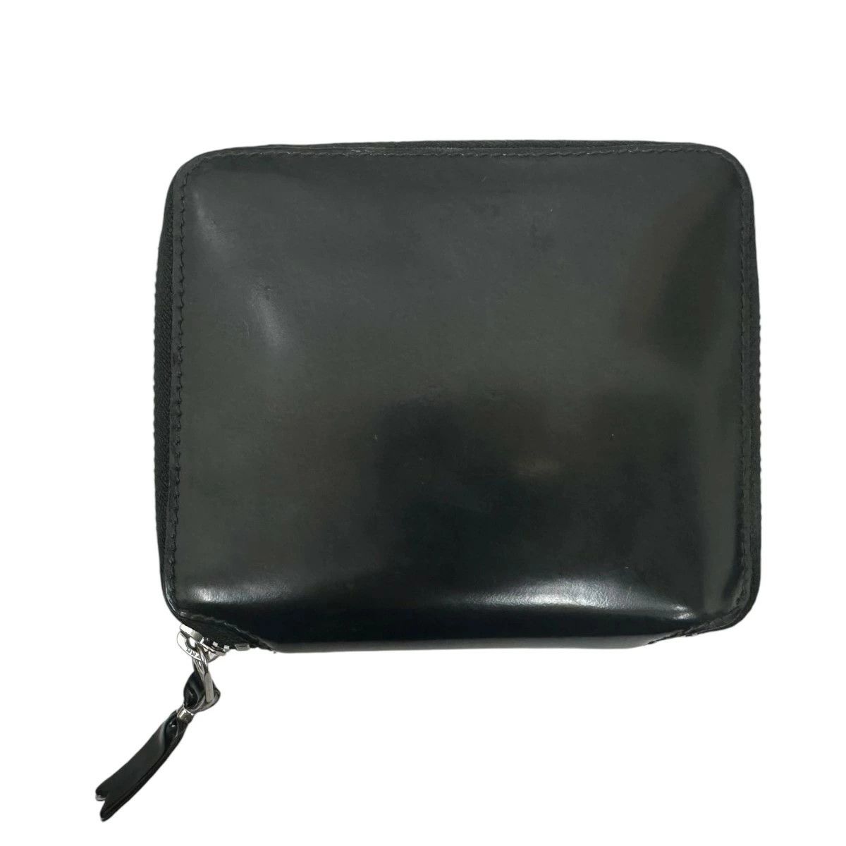 Comme des Garcons Wallet Enamel Zip Bi-fold Plain Embossed Logo Inside Black Size ONE SIZE - 1 Thumbnail