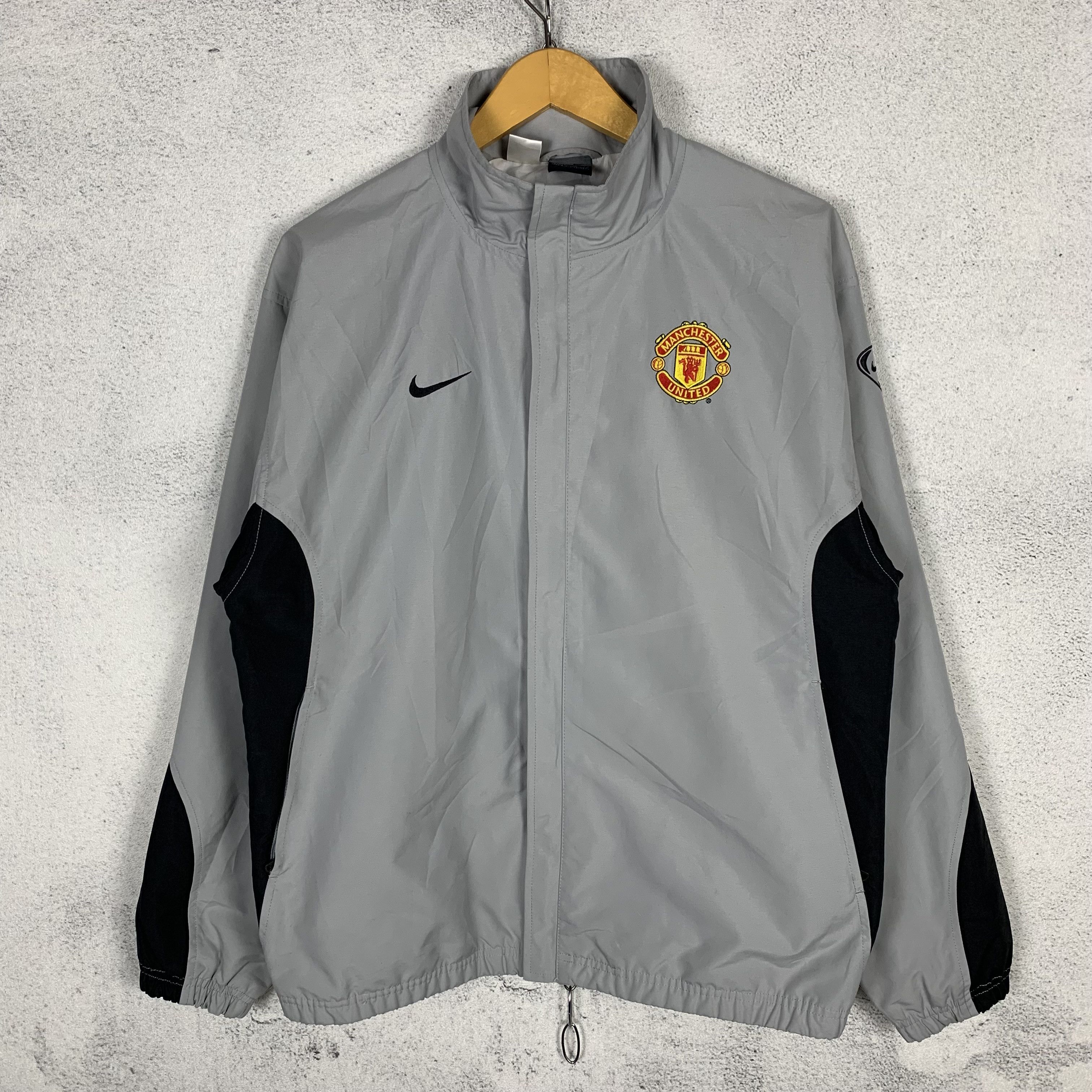 Nike Vintage Nike Manchester United Jacket Size US M / EU 48-50 / 2 - 3 Thumbnail