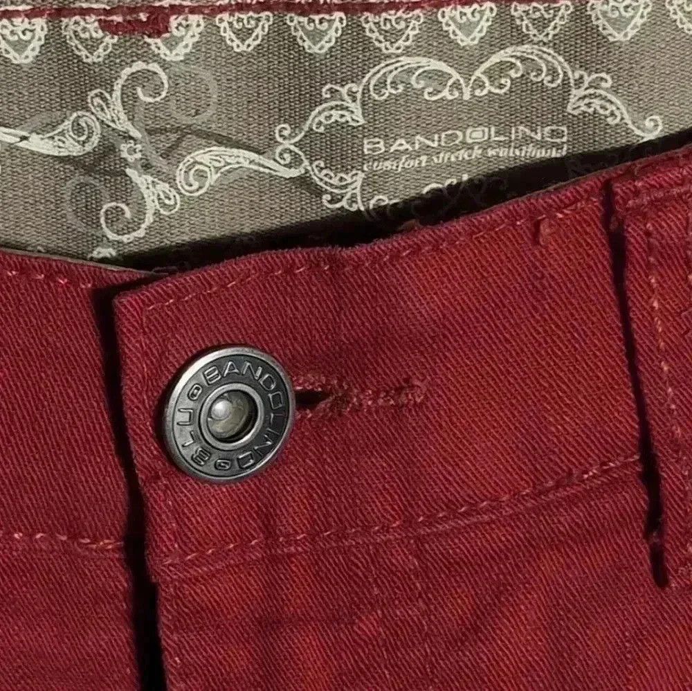 Designer Red Bandolino Misses Jeans Rear Pocket embroidered design Size 28" / US 6 / IT 42 - 2 Thumbnail