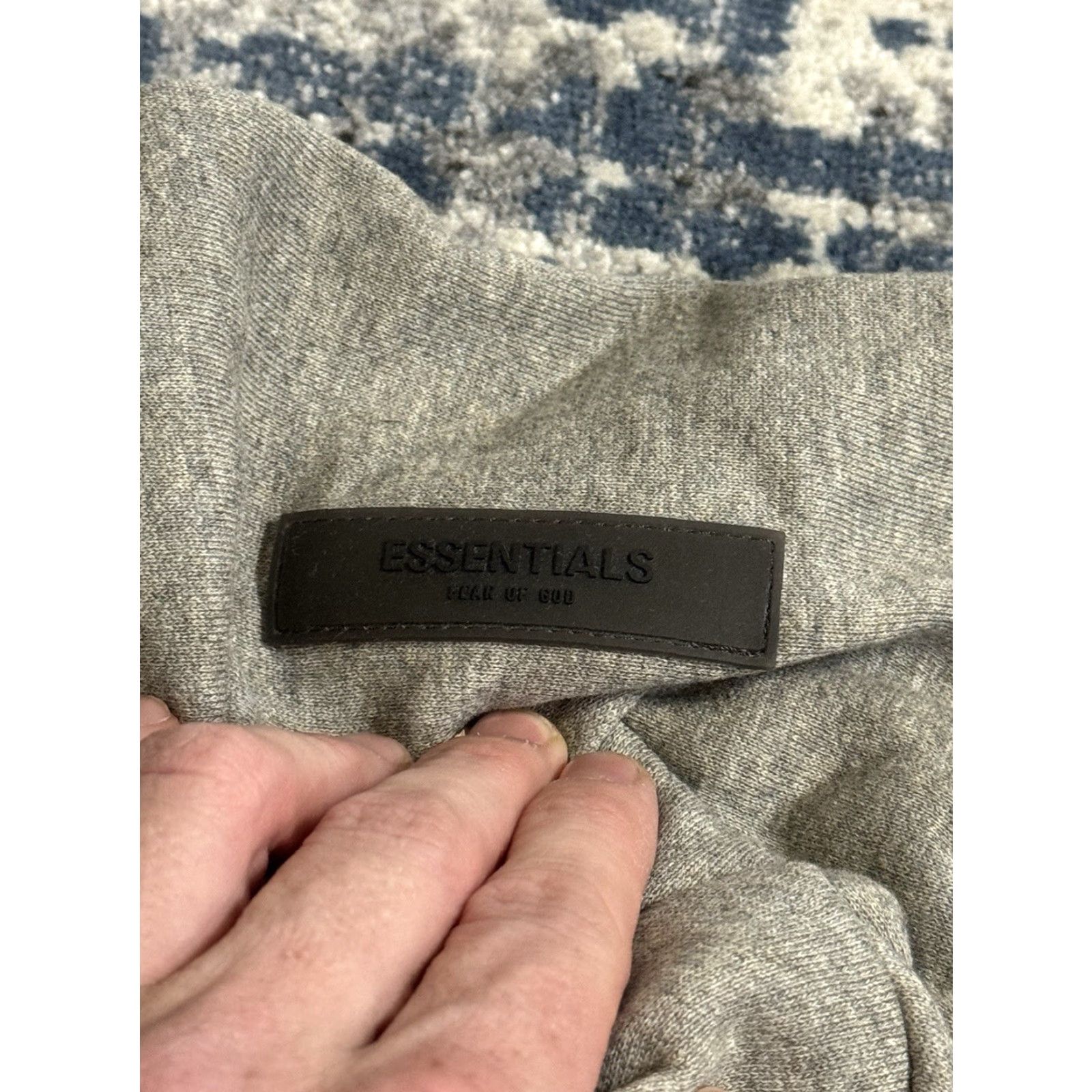 Essentials VINTAGE Fear Of God Essentials Hoodie FW22 Dark Oatmeal L Gray Logo Pullover Hooded Oversized Regular Men NWT Size US L / EU 52-54 / 3 - 3 Thumbnail