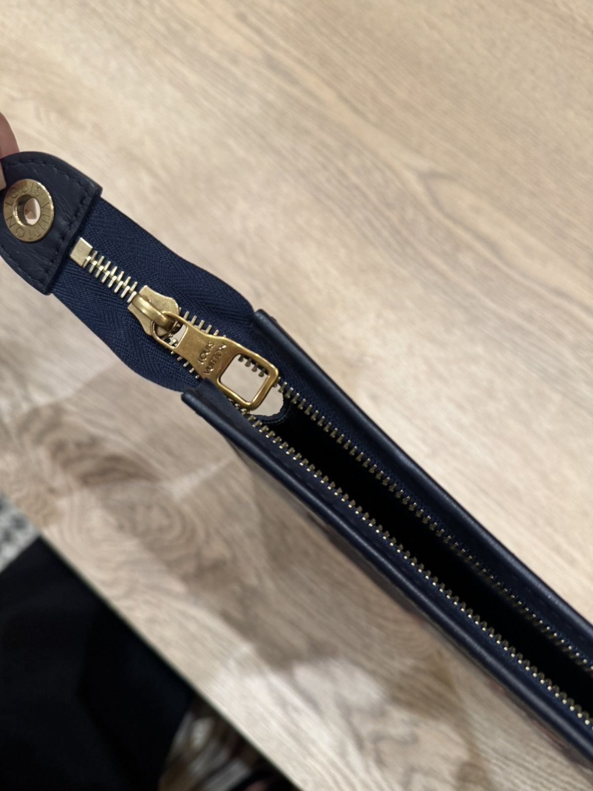 Louis Vuitton Louis Vuitton Pochette Voyage Size ONE SIZE - 4 Thumbnail