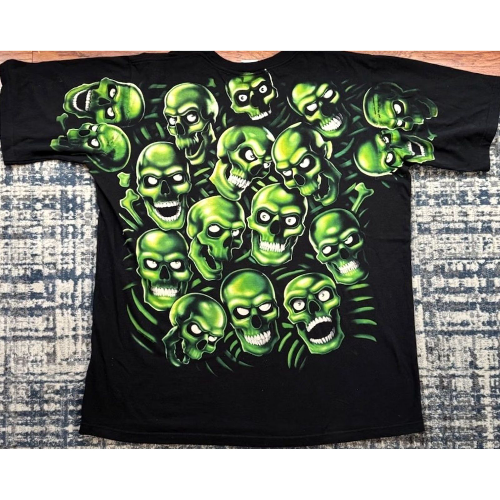 Liquid Blue VINTAGE Liquid Blue T Shirt 2XL Tall Green Skulls All Over Print 2001 Hip Hop Mens Size US XXL / EU 58 / 5 - 4 Thumbnail