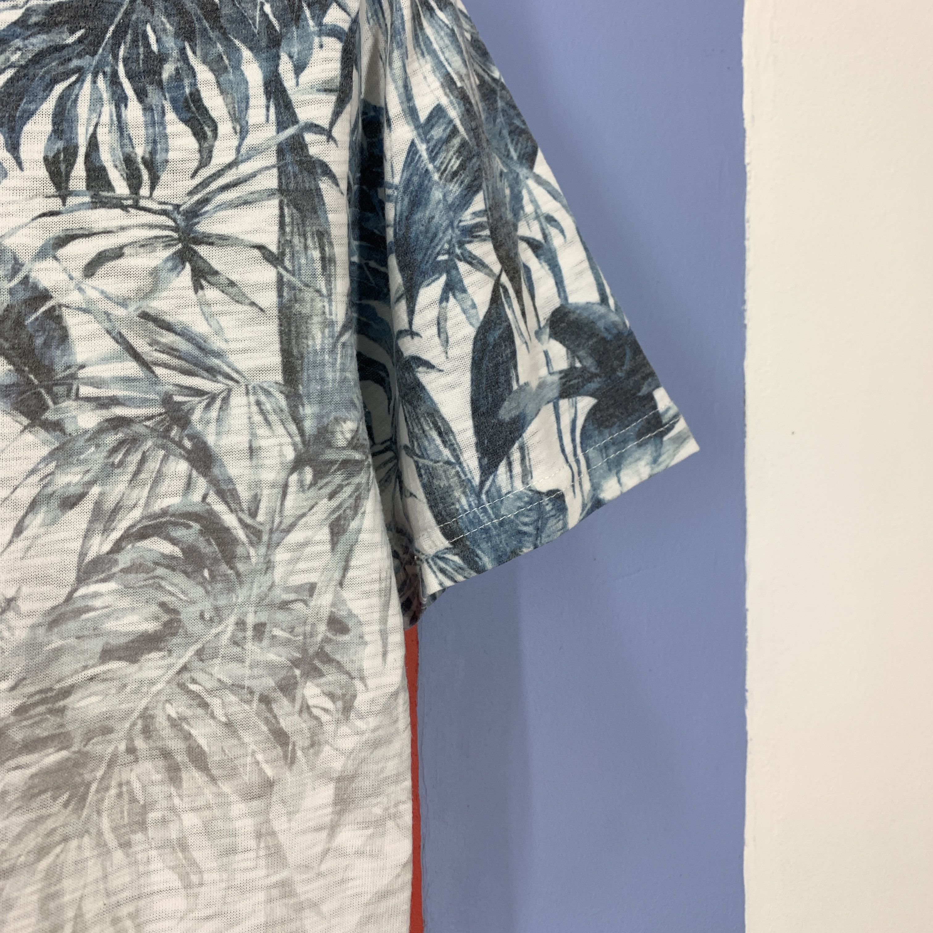 semanticdesign SEMANTIC DESIGN Leaf Design T Shirt #1790/07 Size US S / EU 44-46 / 1 - 3 Thumbnail