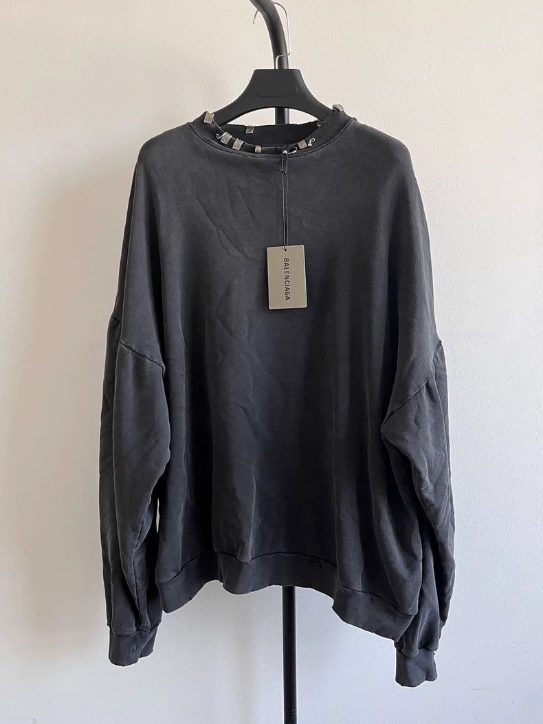 Balenciaga Balenciaga FW23 Solid Perforated Metallic Crew Neck Long Sl Size US S / EU 44-46 / 1 - 1 Thumbnail