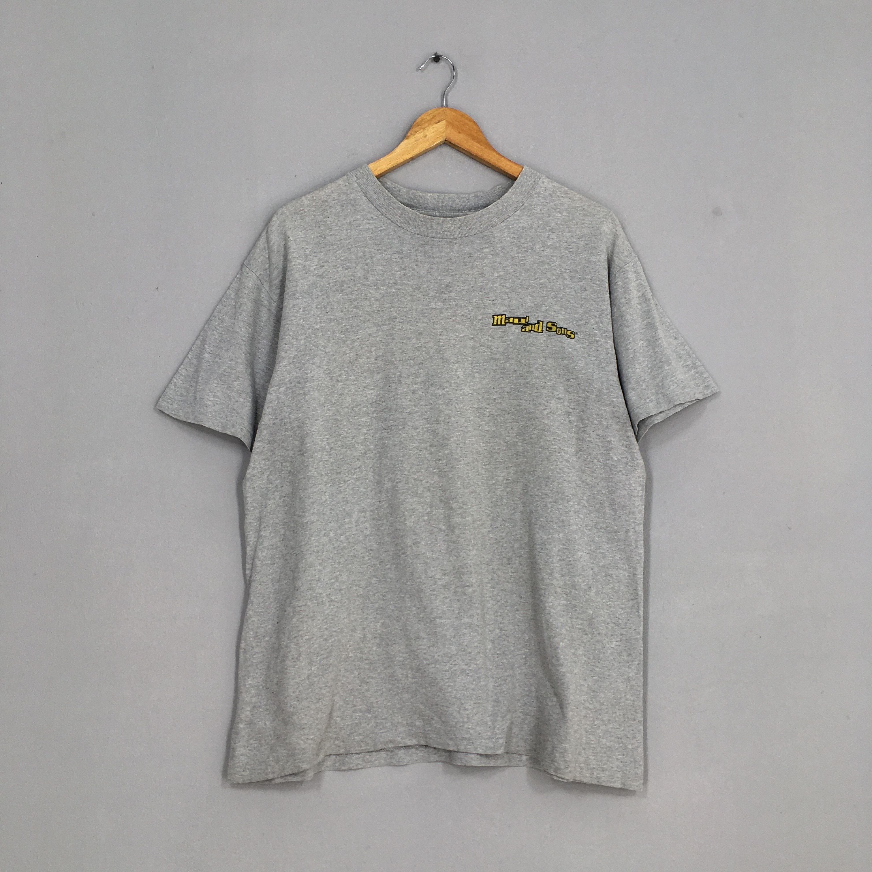 Maui and Sons Vintage Maui & Sons Surfer Wave Shark Beach T shirt Large Size US L / EU 52-54 / 3 - 2 Thumbnail