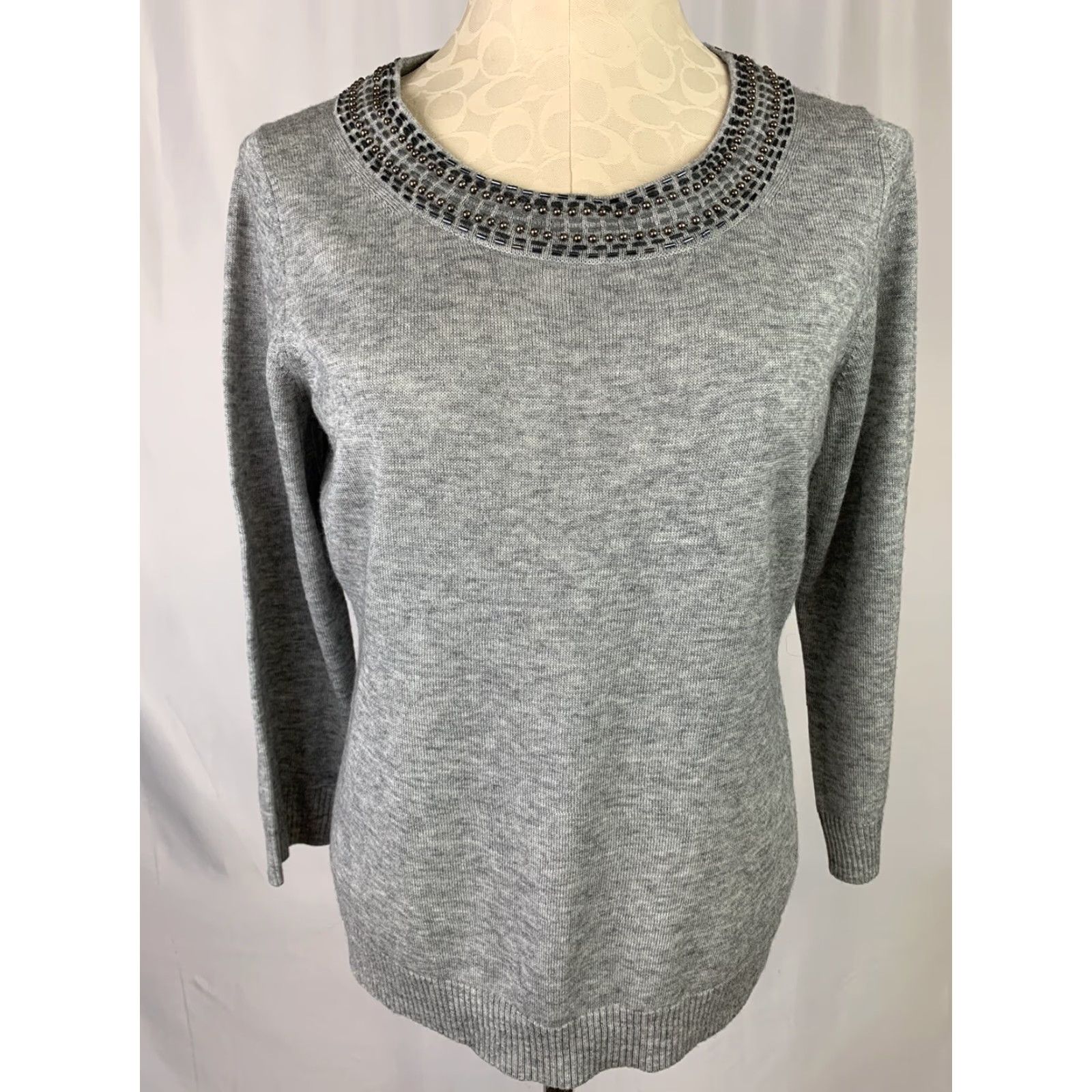 Banana Republic VINTAGE Banana Republic Large Gray Beaded Neckline Wool Blend Sweater Women Size L / US 10 / IT 46 - 3 Thumbnail