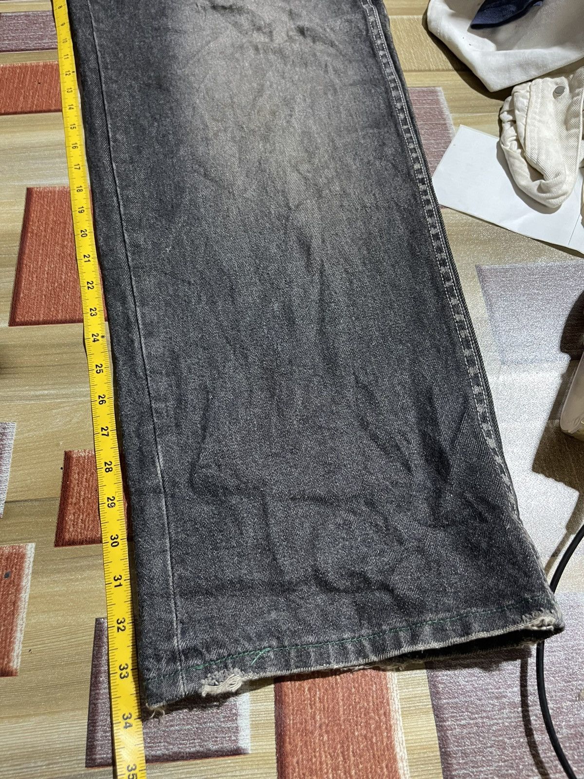 DKNY Vintage DKNY distressed jeans Size US 35 - 10 Thumbnail