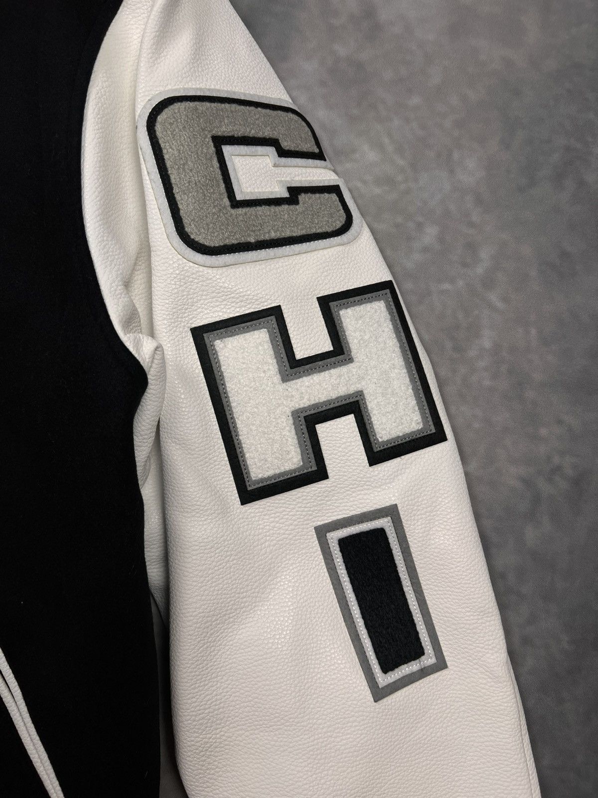 Pro Standard NWT Pro Standard Chicago White Sox Varsity Jacket Black 2XL Size US XXL / EU 58 / 5 - 10 Thumbnail