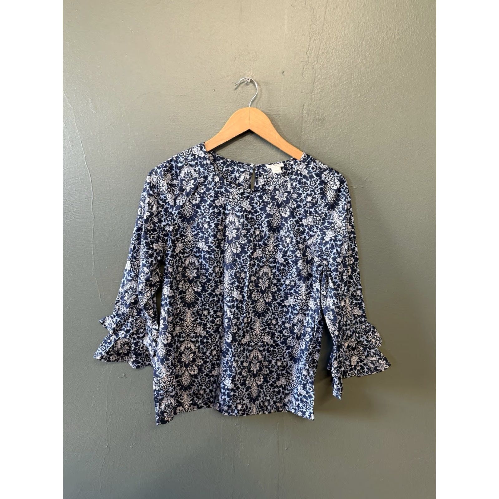 J.Crew J. Crew Womens Blue Floral Pattern 3/4 Sleeve Blouse Top Size 2 Size XS / US 0-2 / IT 36-38 - 2 Thumbnail