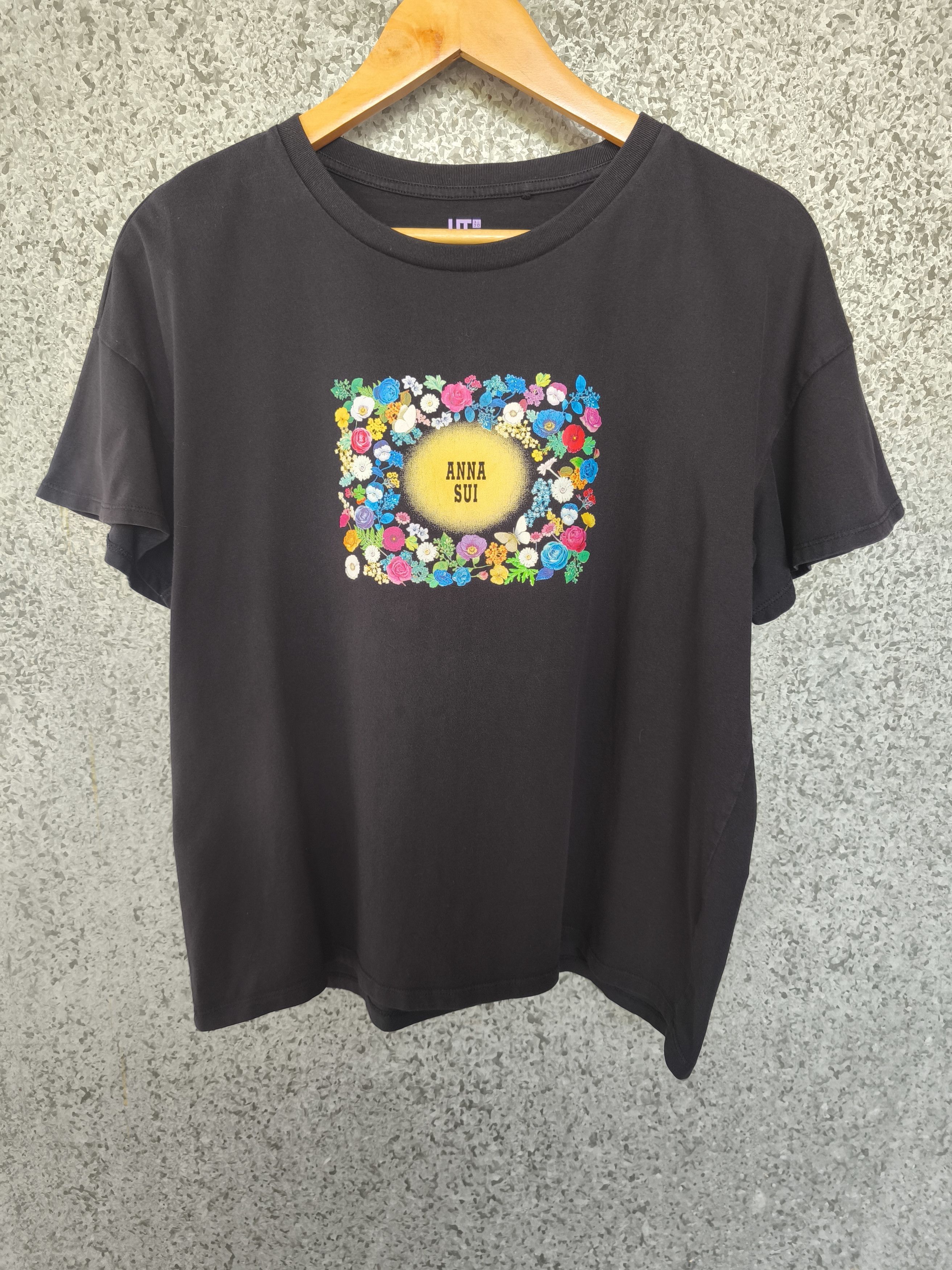 Anna Sui 🔥 Anna Sui X Uniqlo t shirt Size M / US 6-8 / IT 42-44 - 2 Thumbnail