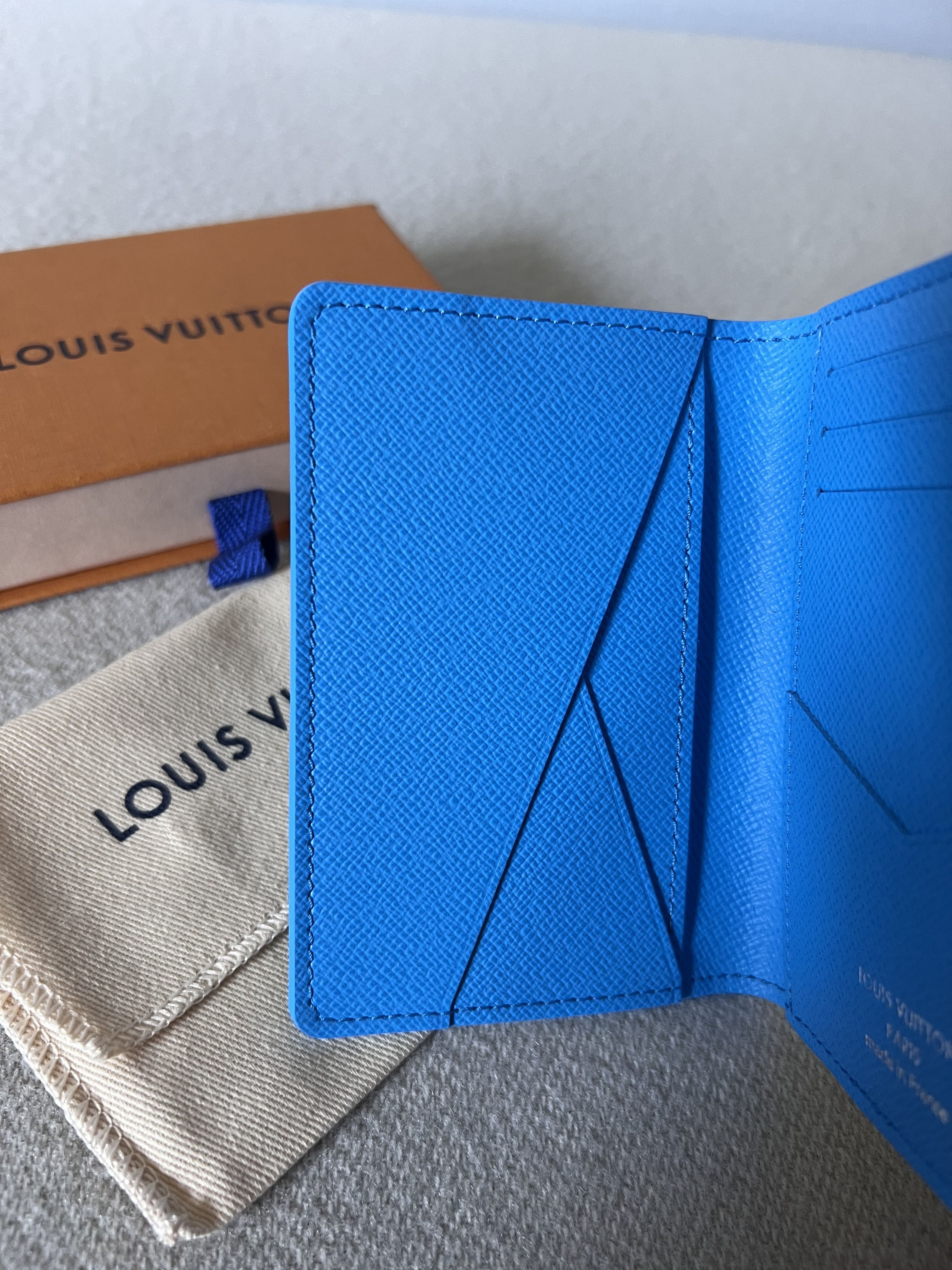 Louis Vuitton Louis Vuitton Pool Pocket Organizer in Blue Size ONE SIZE - 4 Thumbnail