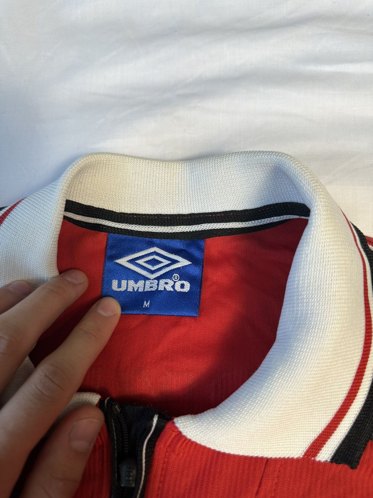 Umbro VERY RARE Beckham Vintage Manchester United jersey 1998 home Size US M / EU 48-50 / 2 - 7 Thumbnail