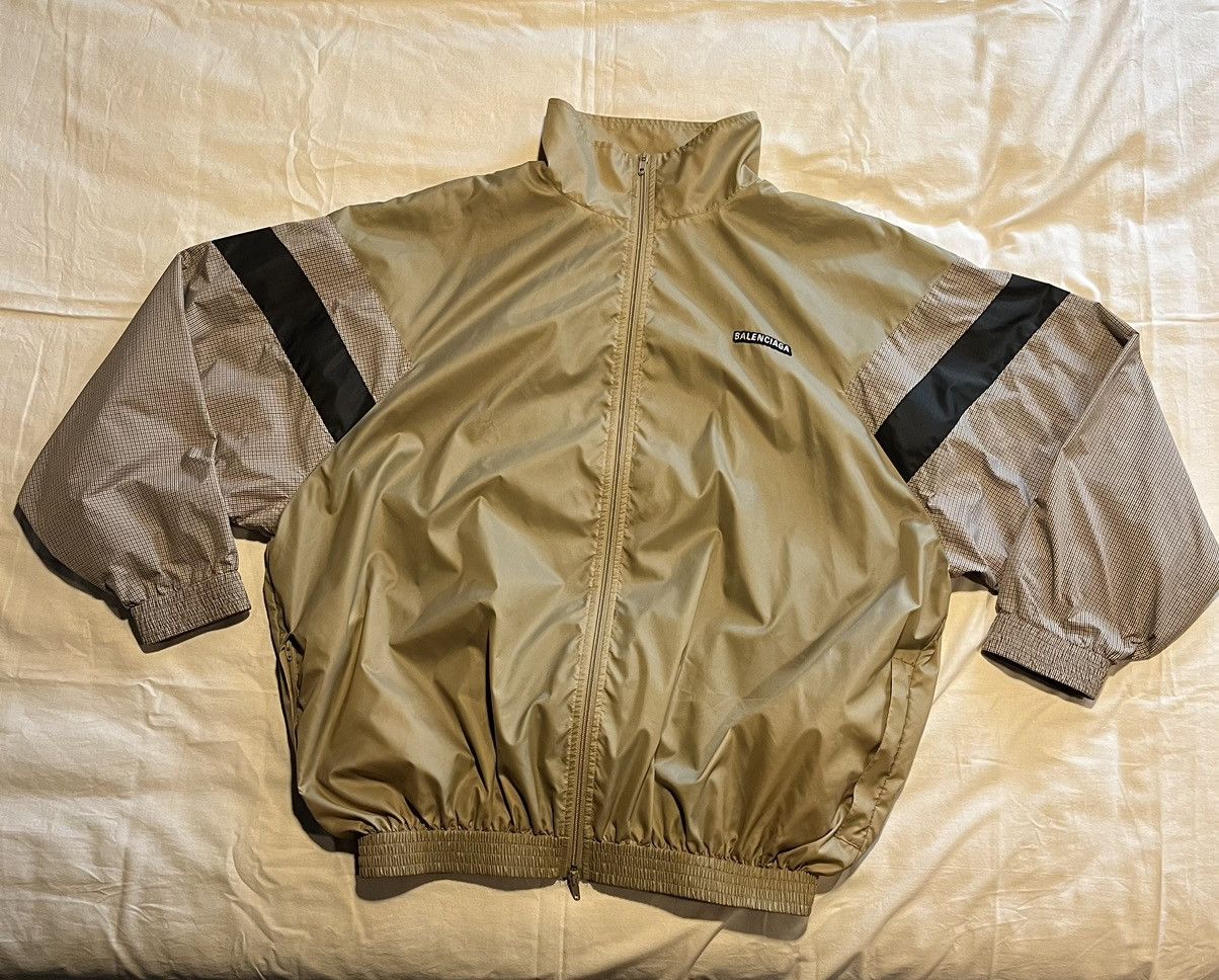 Balenciaga Balenciaga oversized track jacket. Size US M / EU 48-50 / 2 - 2 Thumbnail